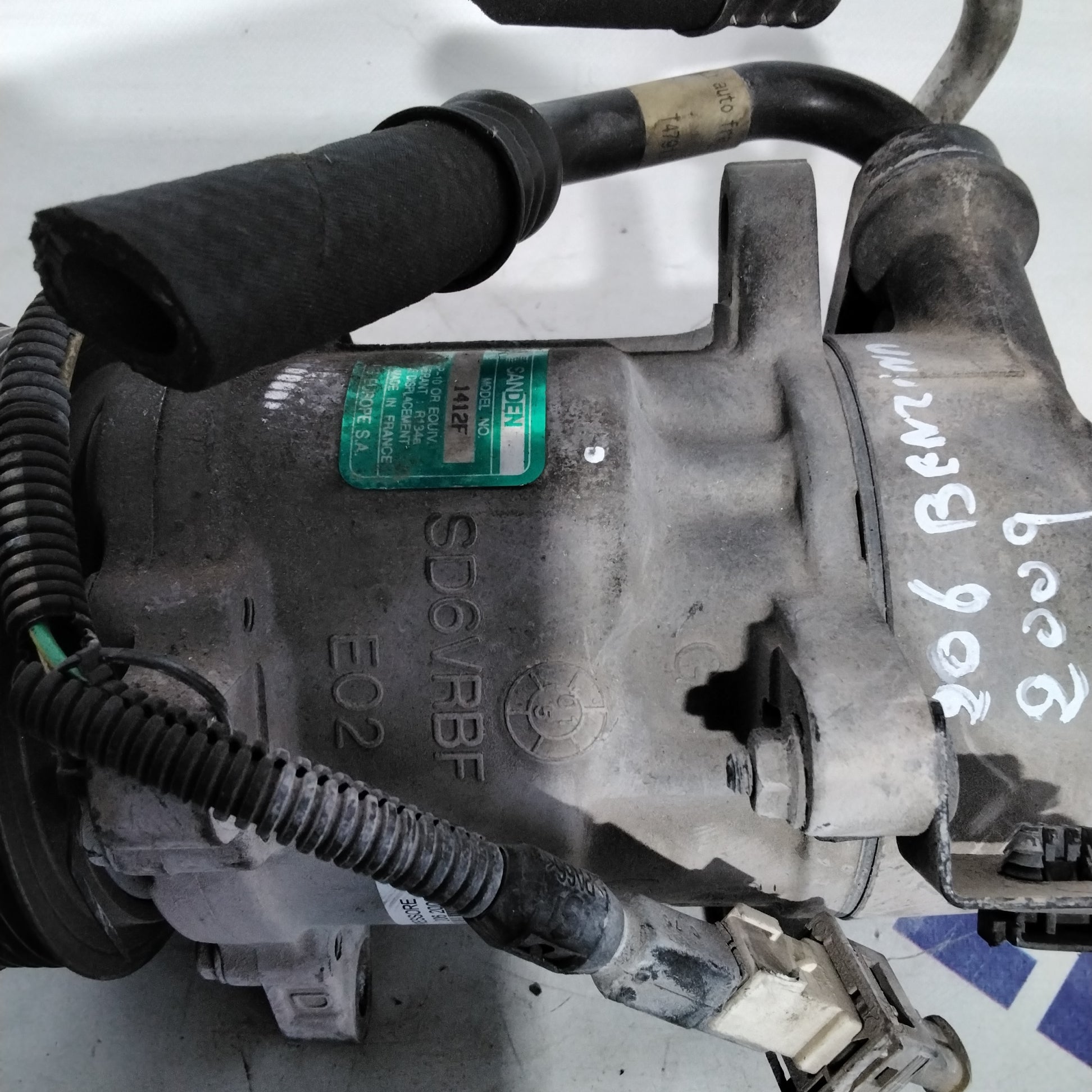 air conditioning compressor peugeot 206 petrol year 2009 code:SD6VRBF ,1412F(sf14p6)