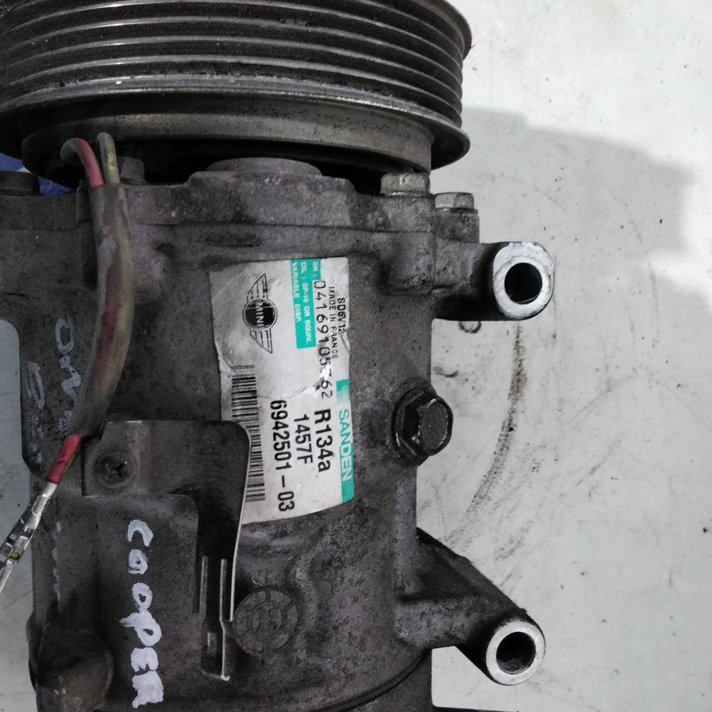 air conditioning compressor Mini Cooper 1.6 petrol R55 R56 year 2006 code: 694250103 (sf14p5)