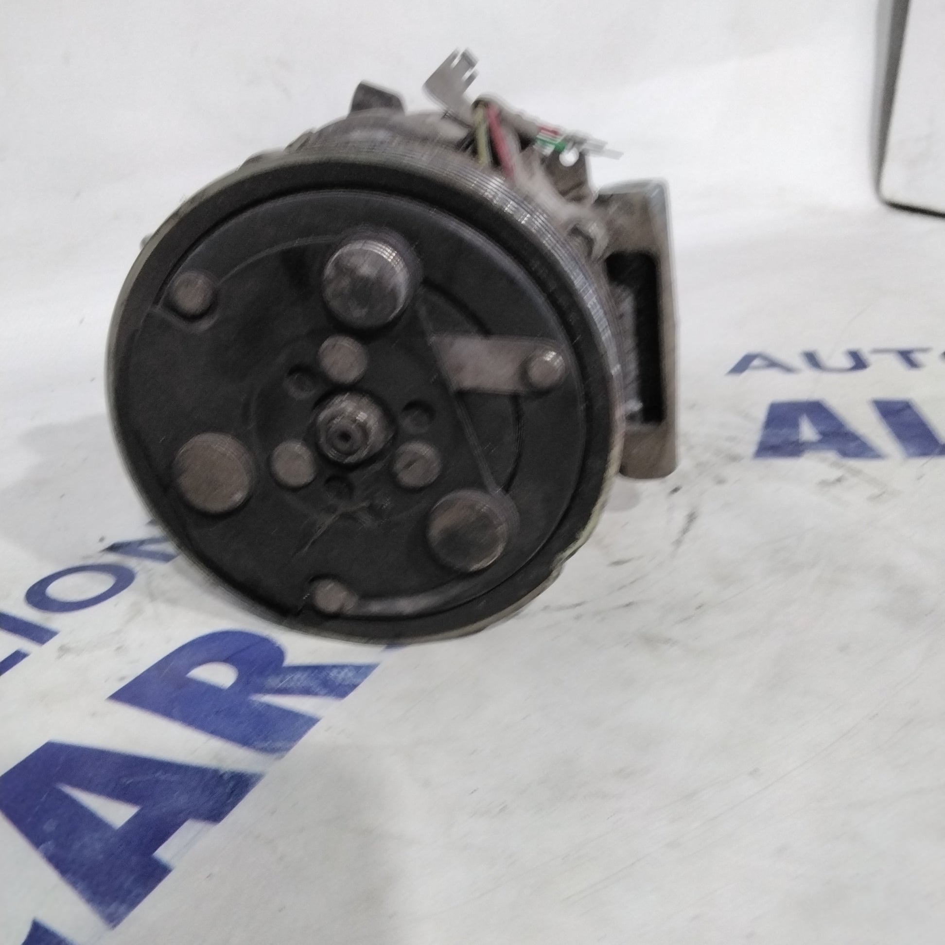 air conditioning compressor Mini Cooper 1.6 petrol R55 R56 year 2006 code: 694250103 (sf14p5)