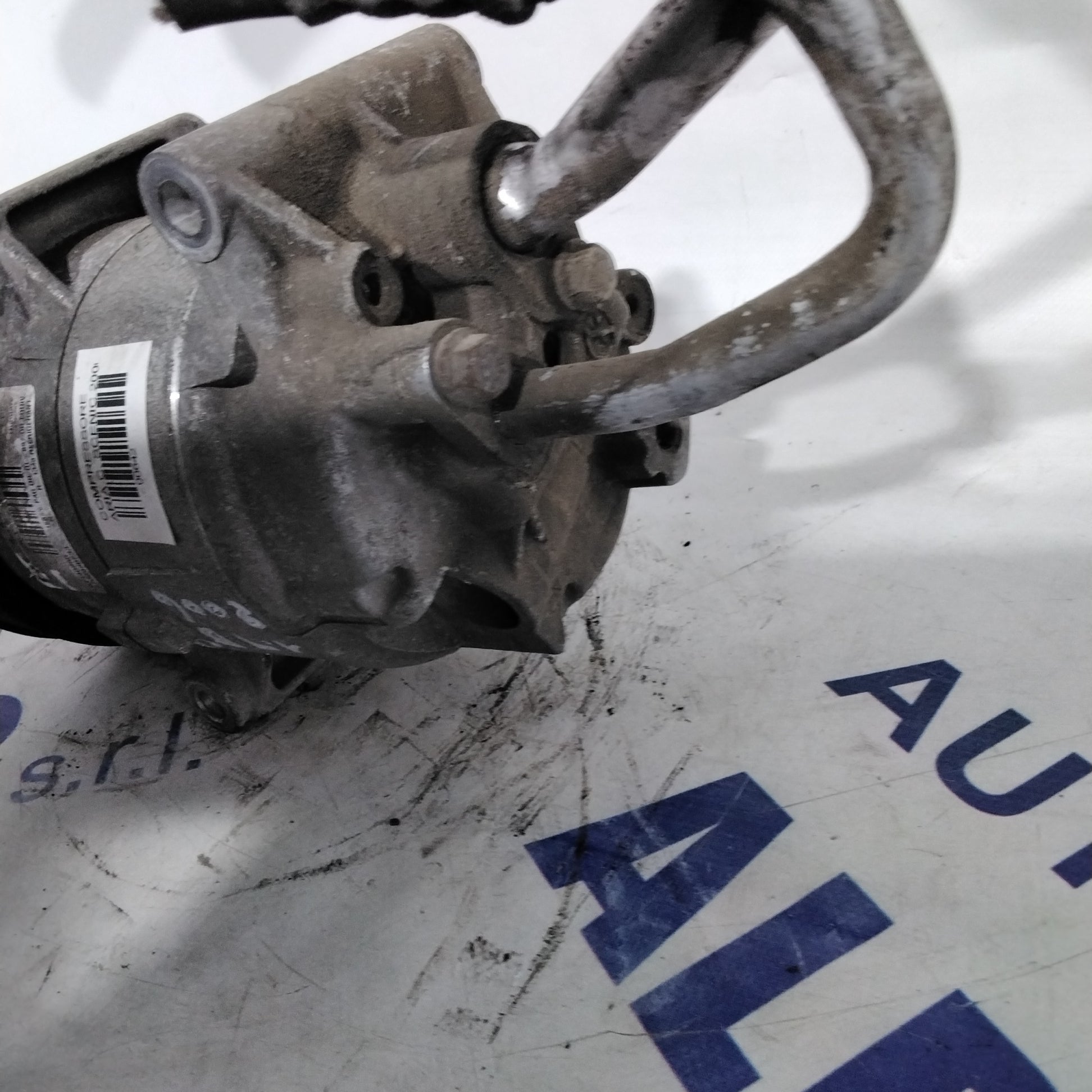air conditioning compressor Renault Megane Scenic 1.9 dci year 2006 code: 8200940233 (sf14p5)