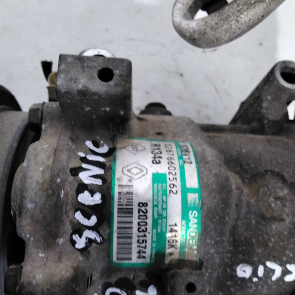 air conditioning compressor renault clio 1.5 dci year 2006 part number:8200315744(sf14p5)