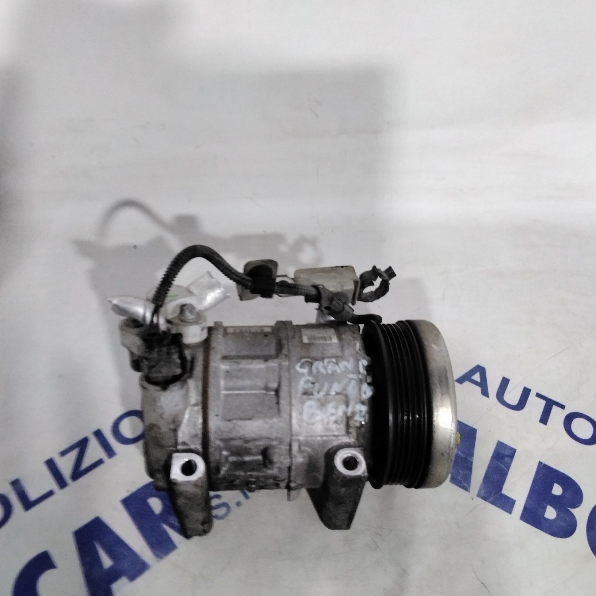 Air conditioning compressor Fiat Grande Punto petrol year 2006 code:55194880(sf14p3)