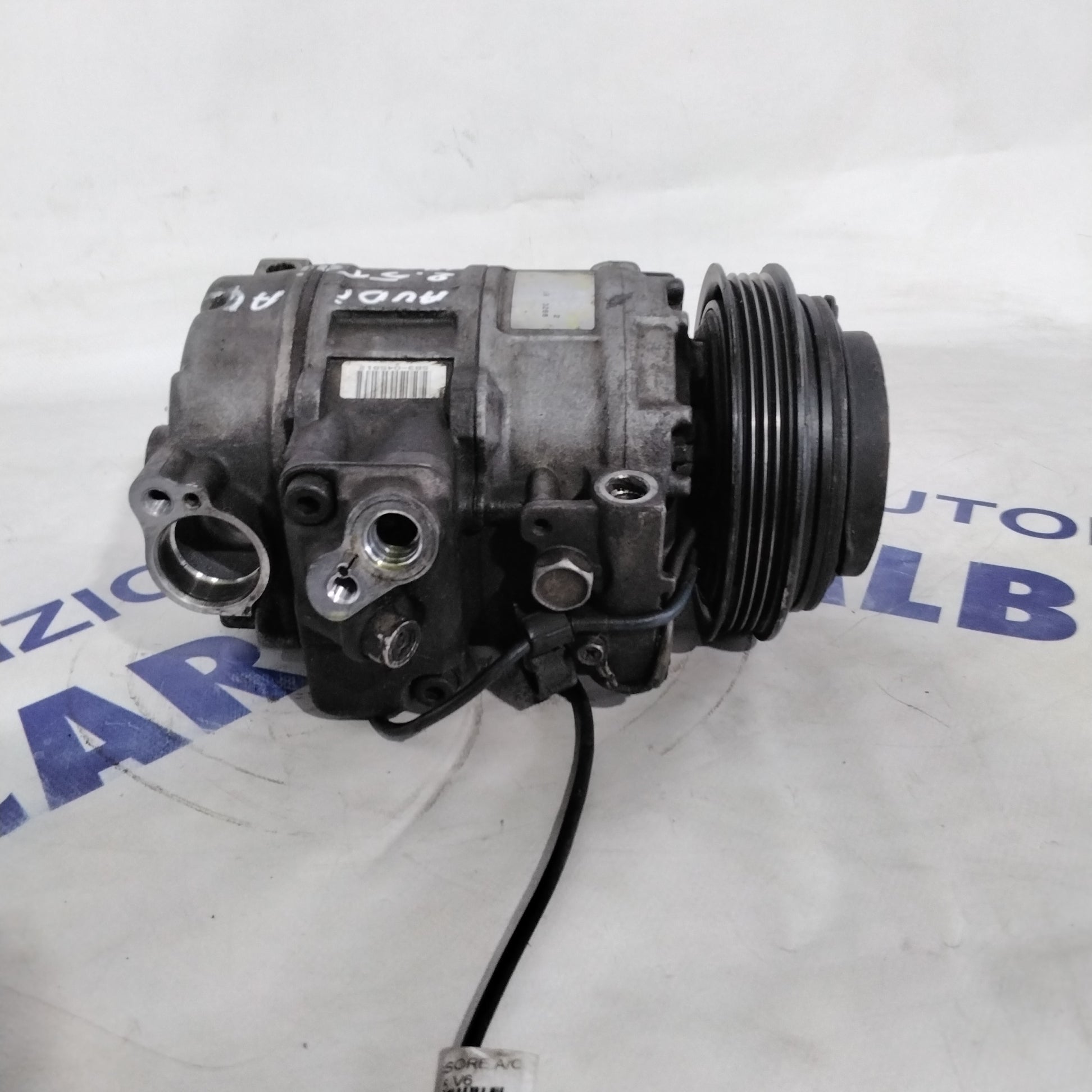 air conditioning compressor Audi A4 2.5 TDI year 1999 code: 480260805c (sf14p4)