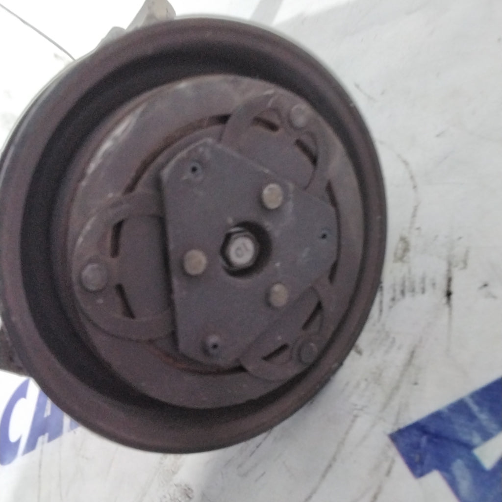 air conditioning compressor Nissan Micra petrol year 2002 code: 586016457(sf14p4)