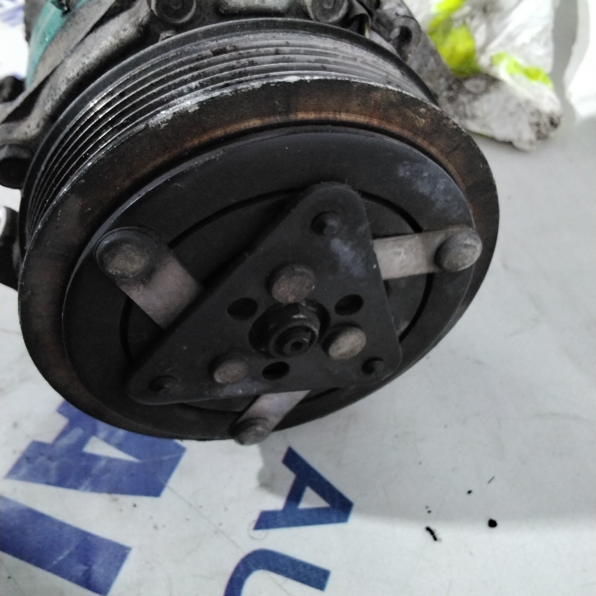  compressore aria condizionata volvo v50 2.0 D anno 2007 codice:SD7V161249 (sf14p5)