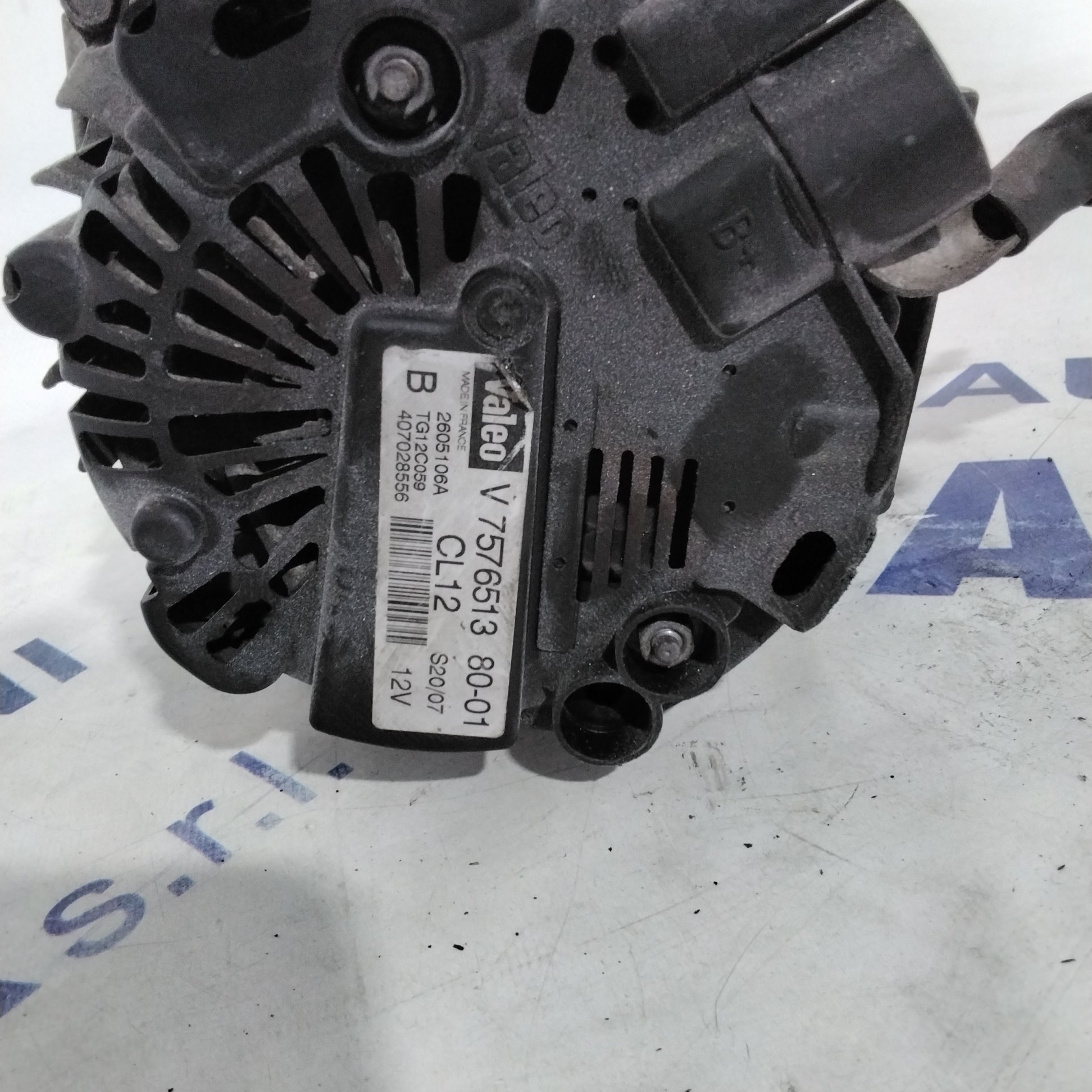 alternator Mini Cooper/One 1.6 petrol year 2006 code: V7576513 (sf15p9)