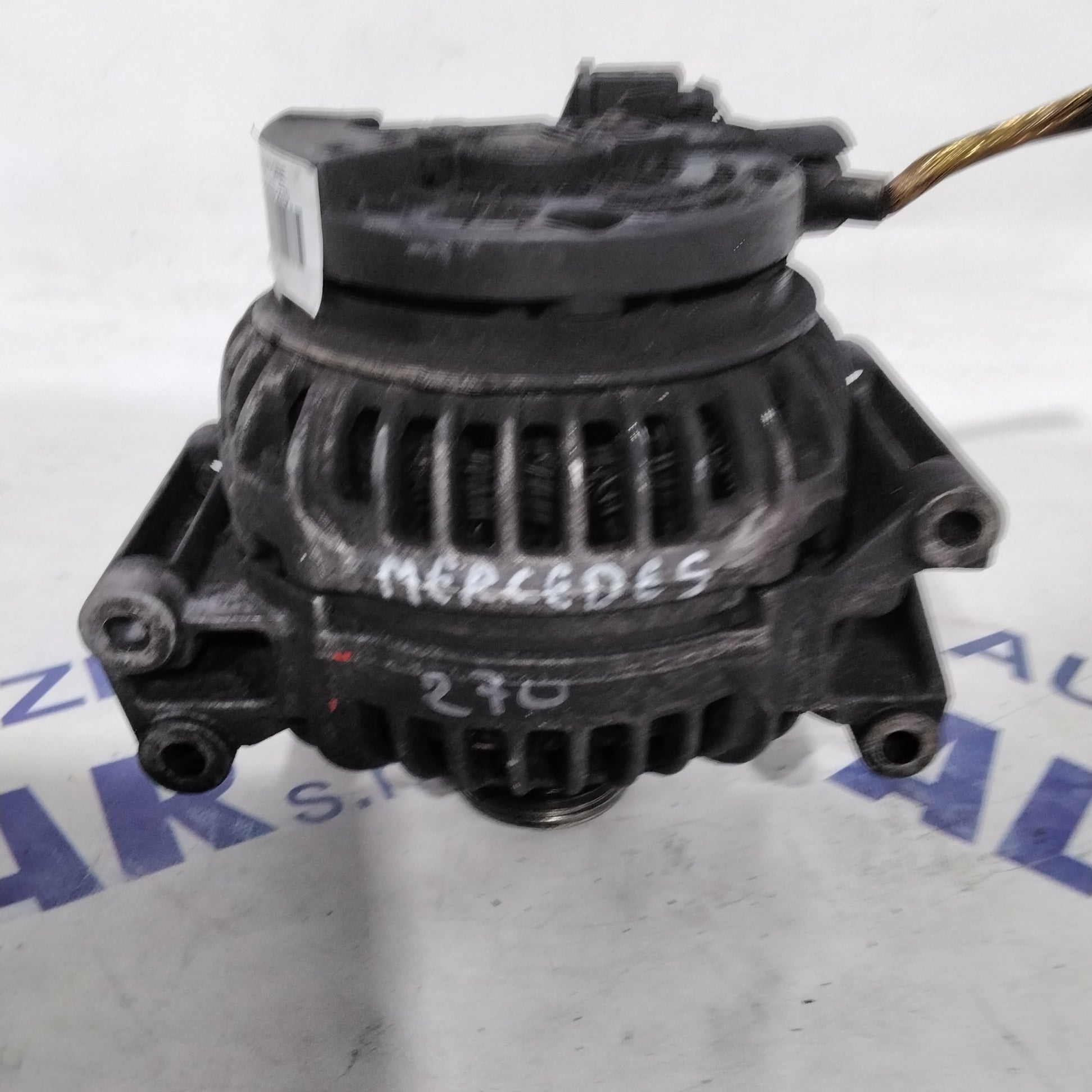 alternator Mercedes E270 year 2003 code: 0124625002 (sf15p9)