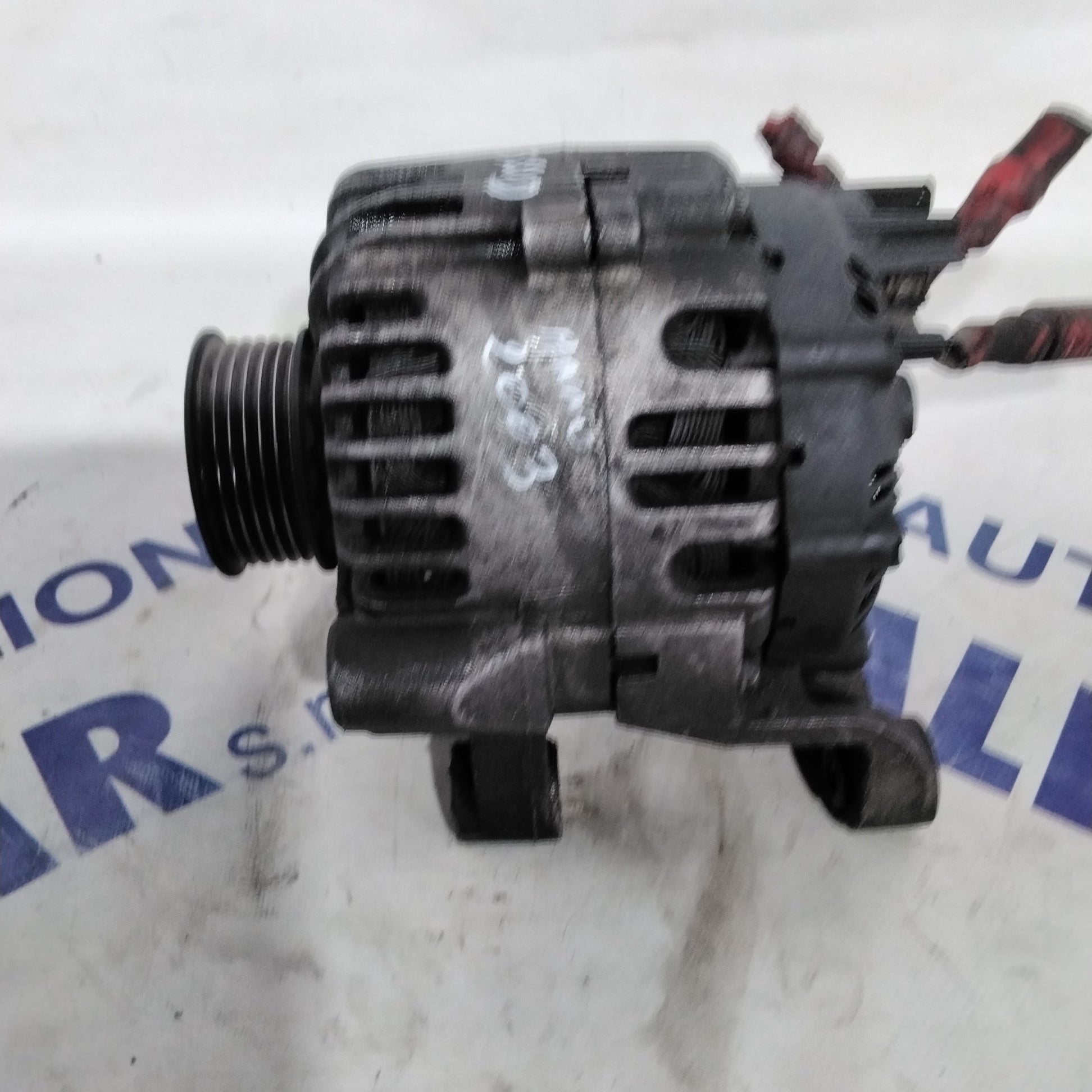 alternator BMW 3 Series 320 diesel year 2003 code: 7789980AI01 (sf15p8)