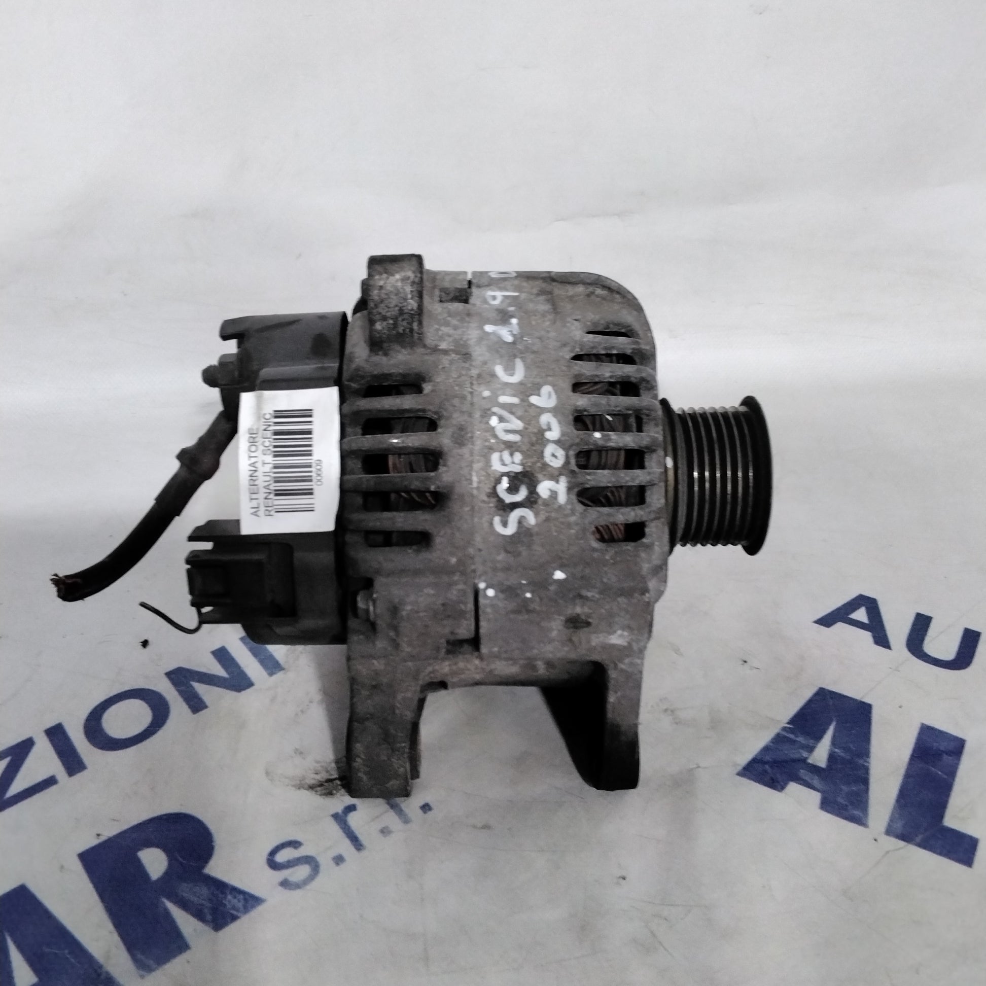 alternator Renault Scenic / Megane 1.9 DCI year 2006 code: 2543563B (sf16p7)