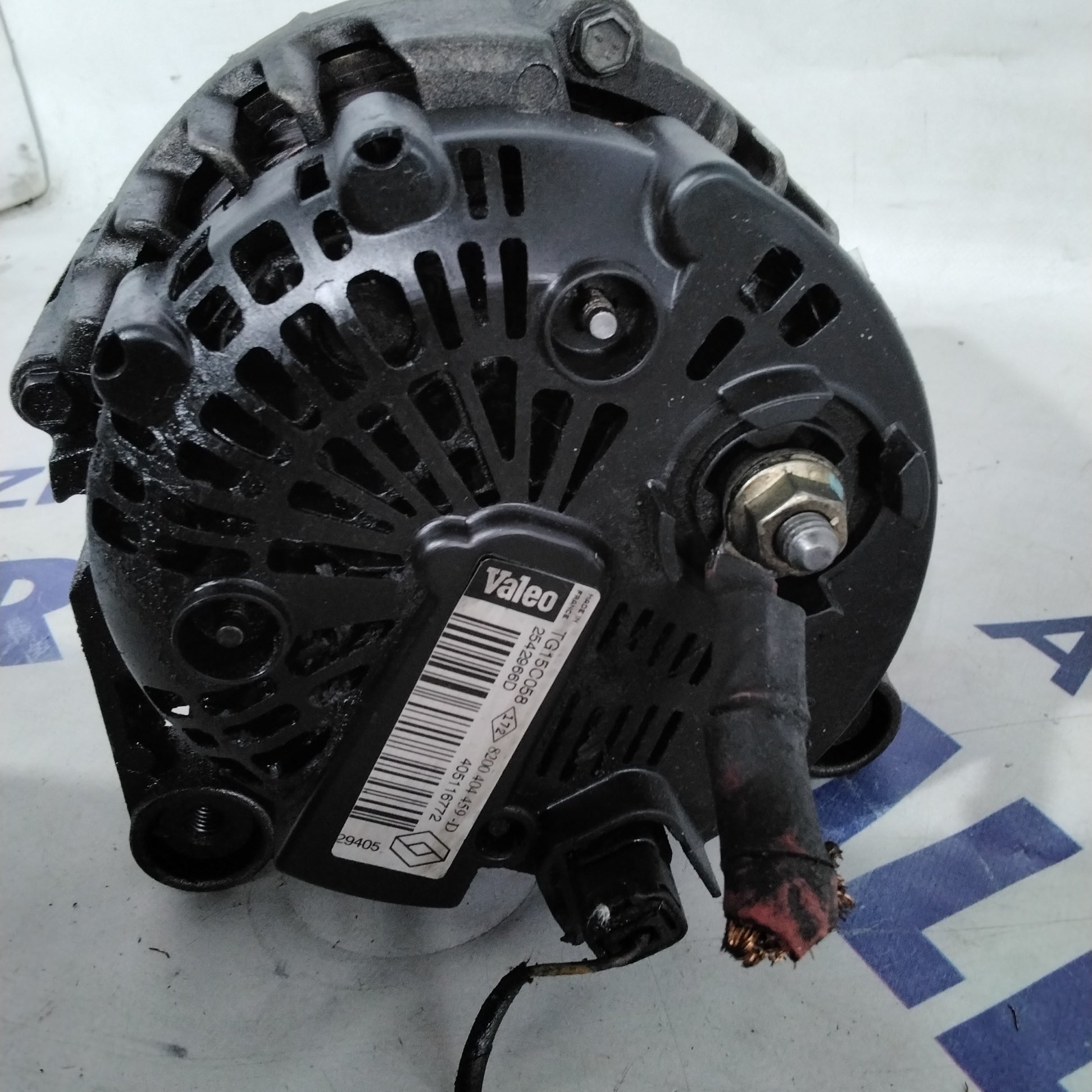 alternator Renault Laguna 2.0 DCI year 2006 code: 2542969D (sf15p7)