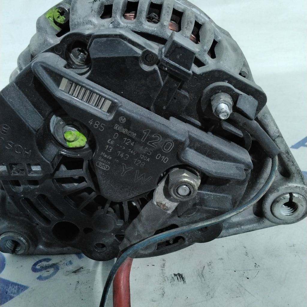 alternador opel corsa 1.4 gasolina año 2000/2006 código: 13143128 (sf15p7)
