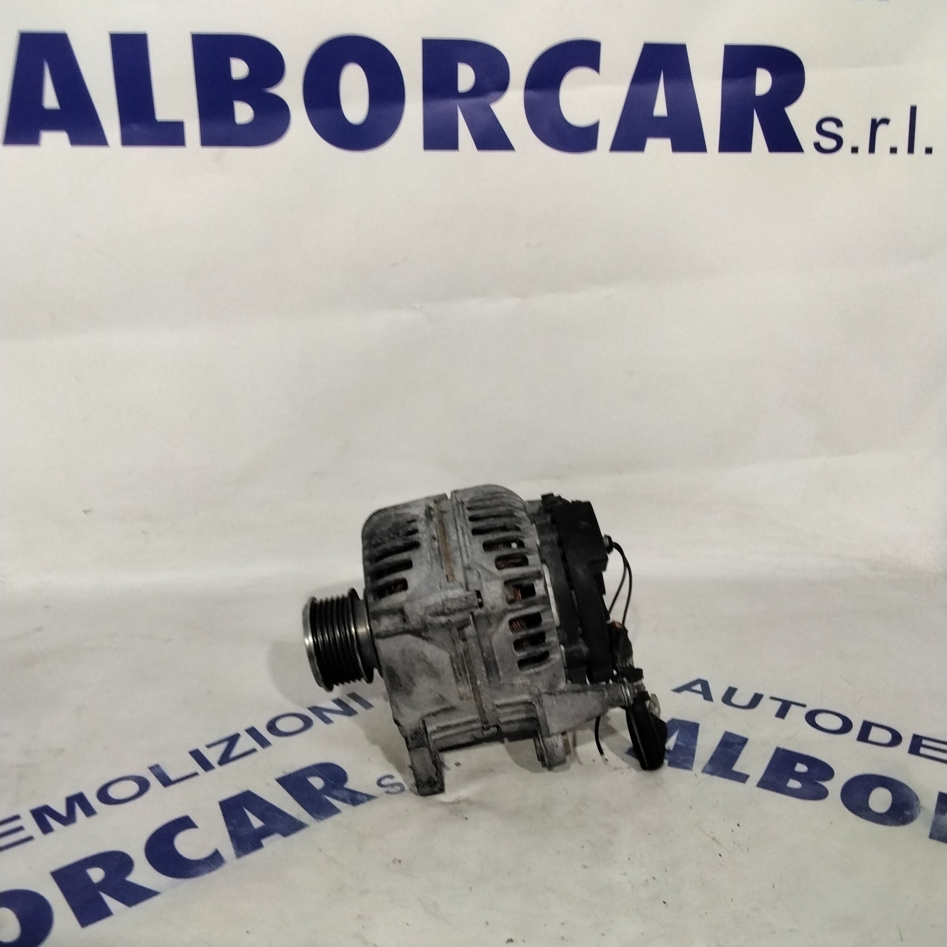 alternator Volkswagen Golf 4 1.9 TDI year 2002 part number: 028903028E/0124325001 (sf15p7)