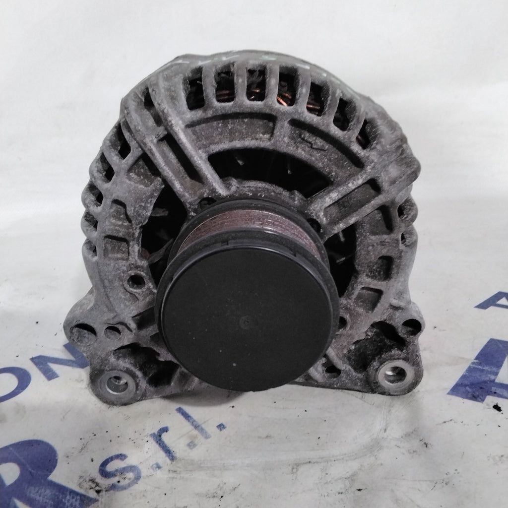 Alternator Volkswagen Golf 5 1.9 TDI year 2006 code: 0124525091 (sf15p7)