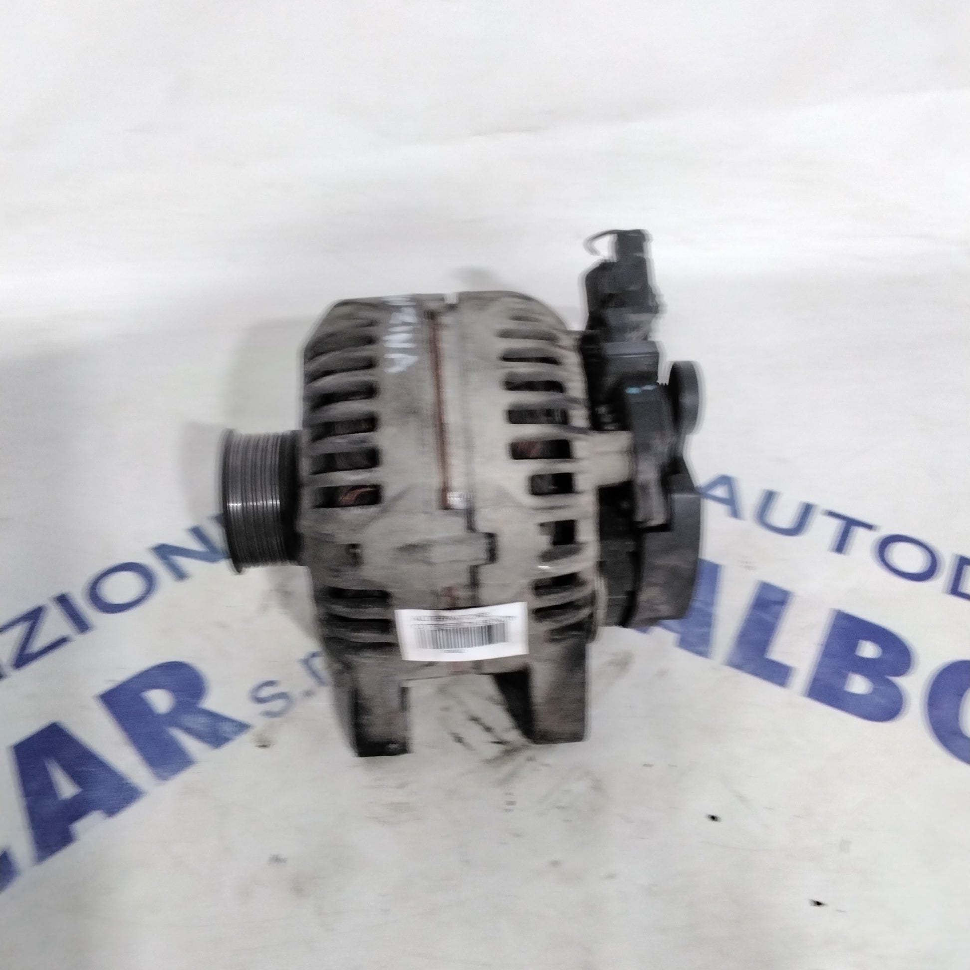 Alternator Citroen C4 petrol year 2006 code: 9649846780 (sf15p6)