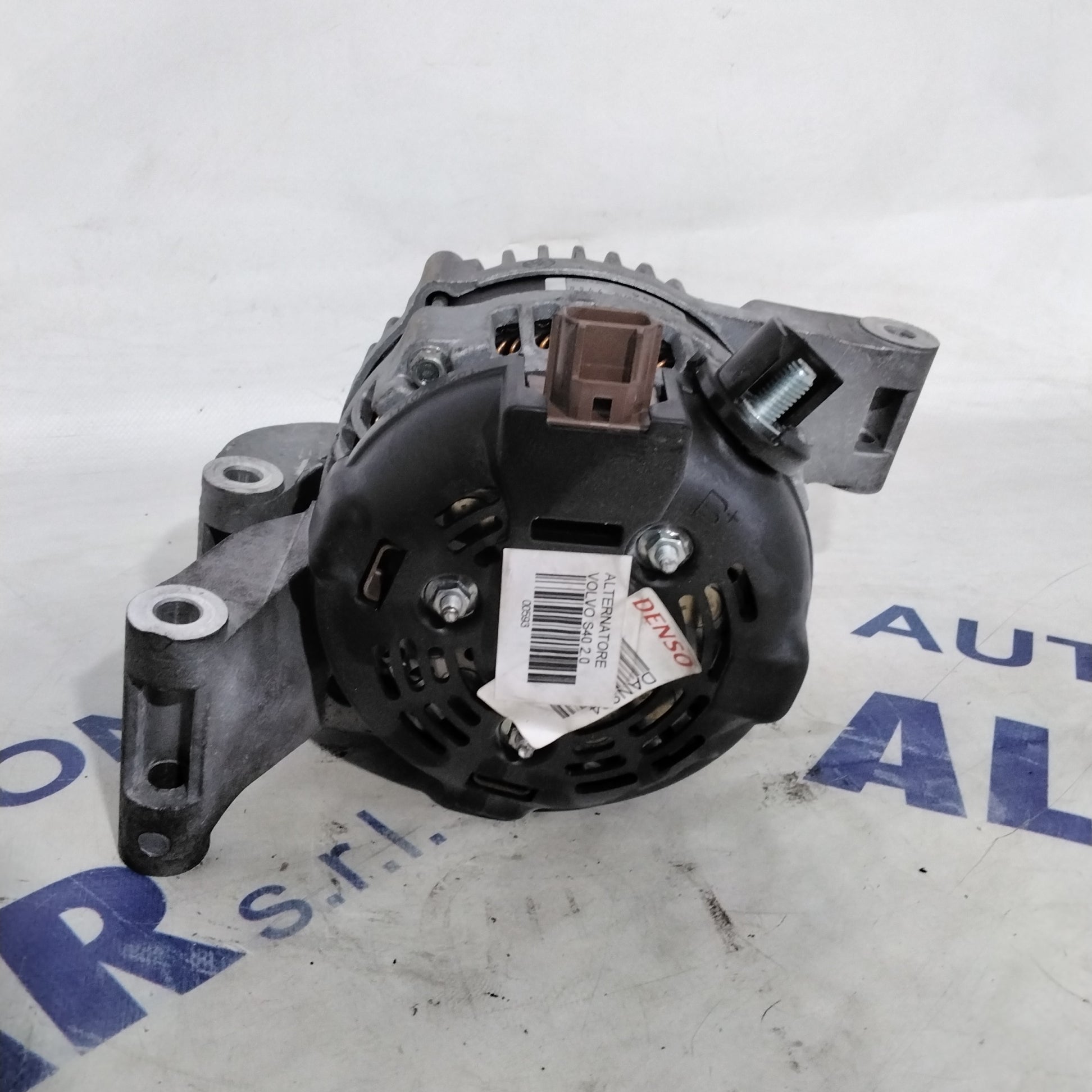 Alternator Volvo S40 2.0 diesel year 2009 code: 1042102750 (sf15p5)