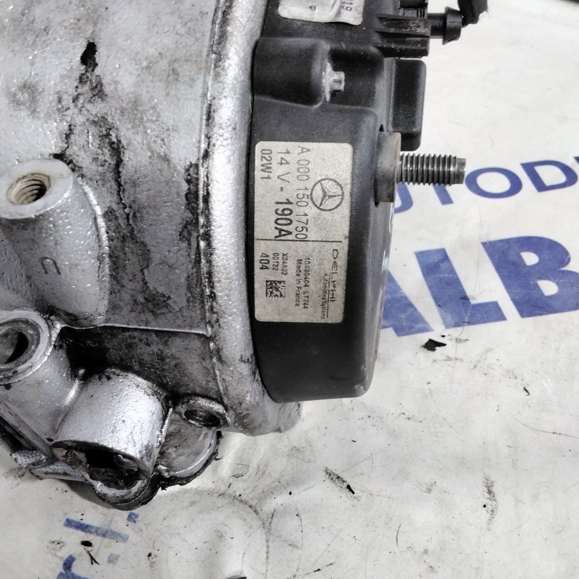 Alternator Mercedes C 200 /220/270 CDI year 2006 code: A0001501750 (sf15p9)