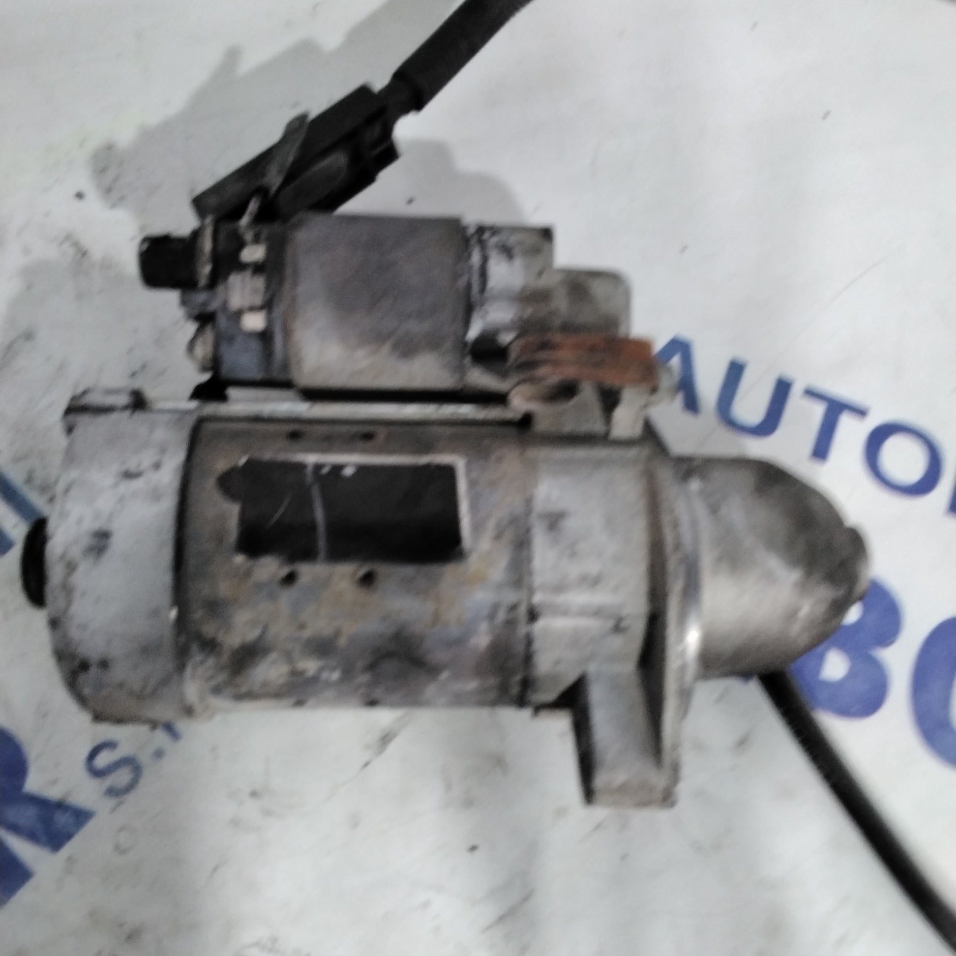 Starter motor Mercedes E270 2.7 diesel year 2002/06 code: 6 033AC1095(sf15p3)