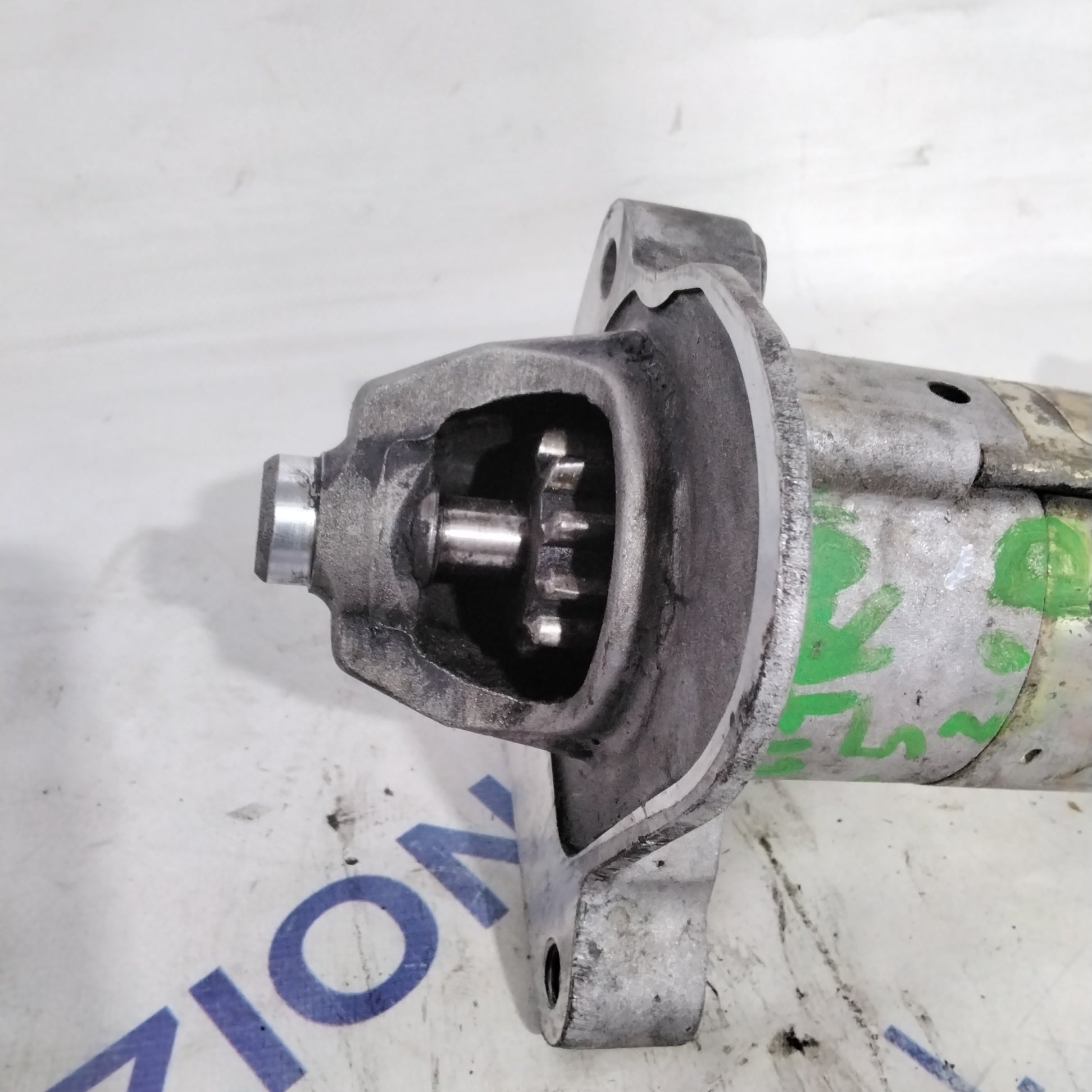 Citroen C5 2.0 diesel starter motor year 2004 code: Y60118400A(sf15p2)