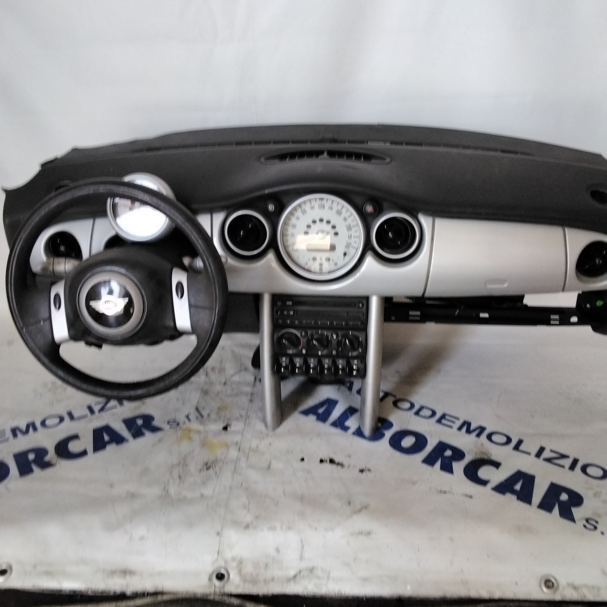 complete dashboard mini cooper 1.6 petrol year 2004 (sf19p1)