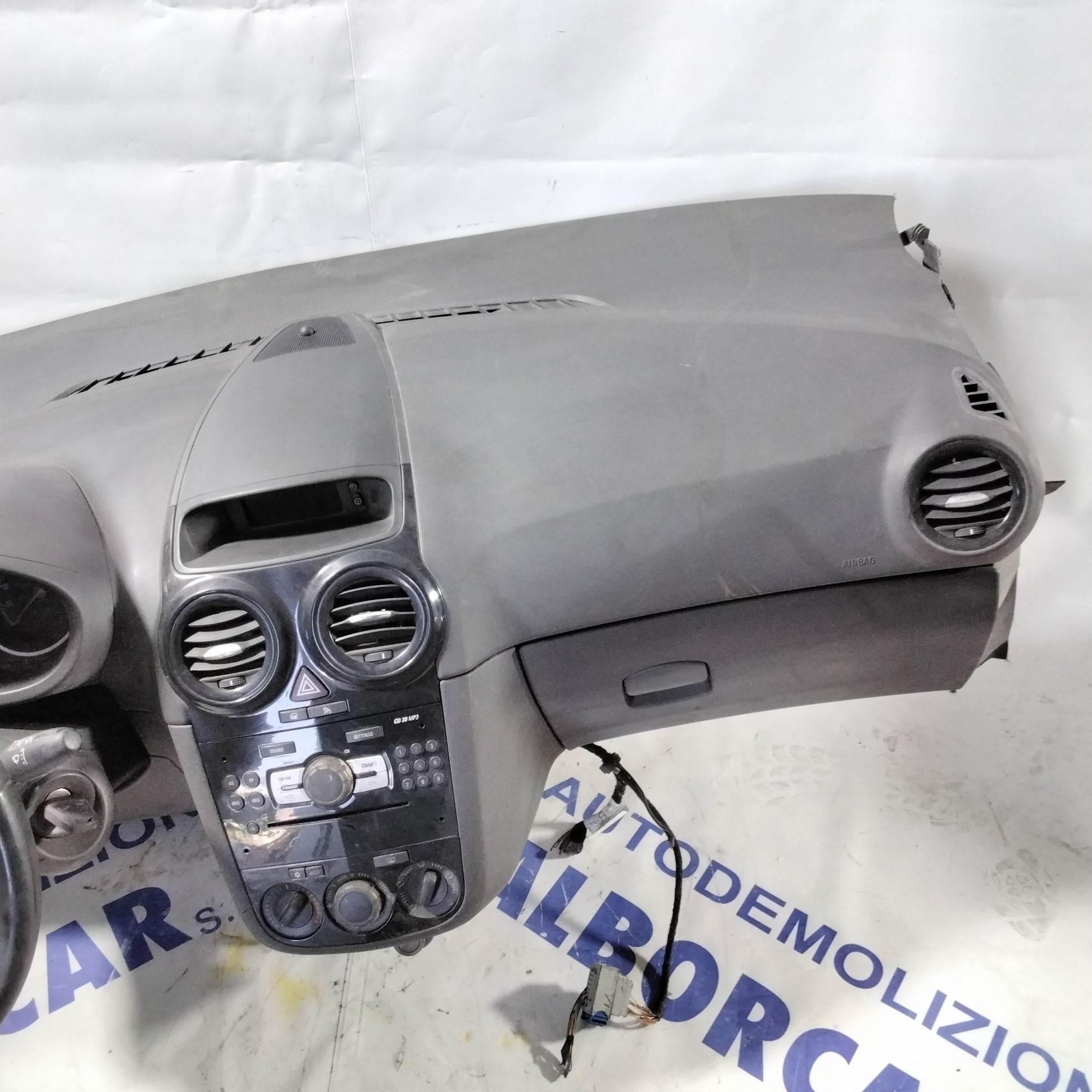 Dashboard complete with airbag and control unit Opel Corsa year 2010 (sf19p2)