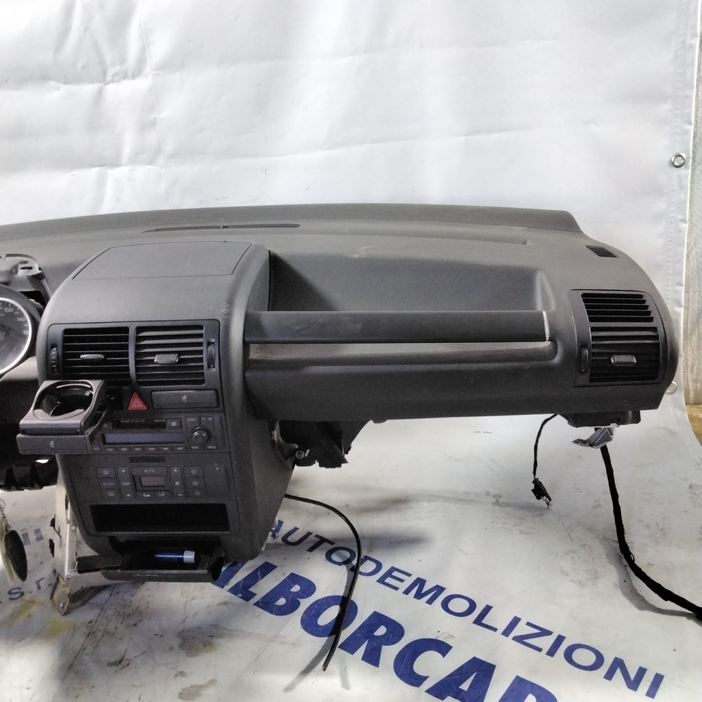 Complete dashboard with airbags, control unit, and seat belts for Audi A2 year 2004 (sf19p3)