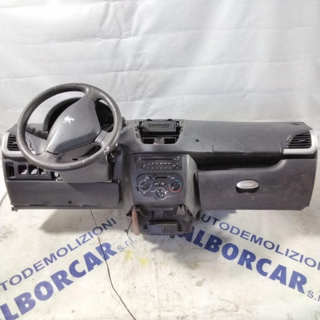 complete dashboard peugeot 206 year 2009 (sf19p3)