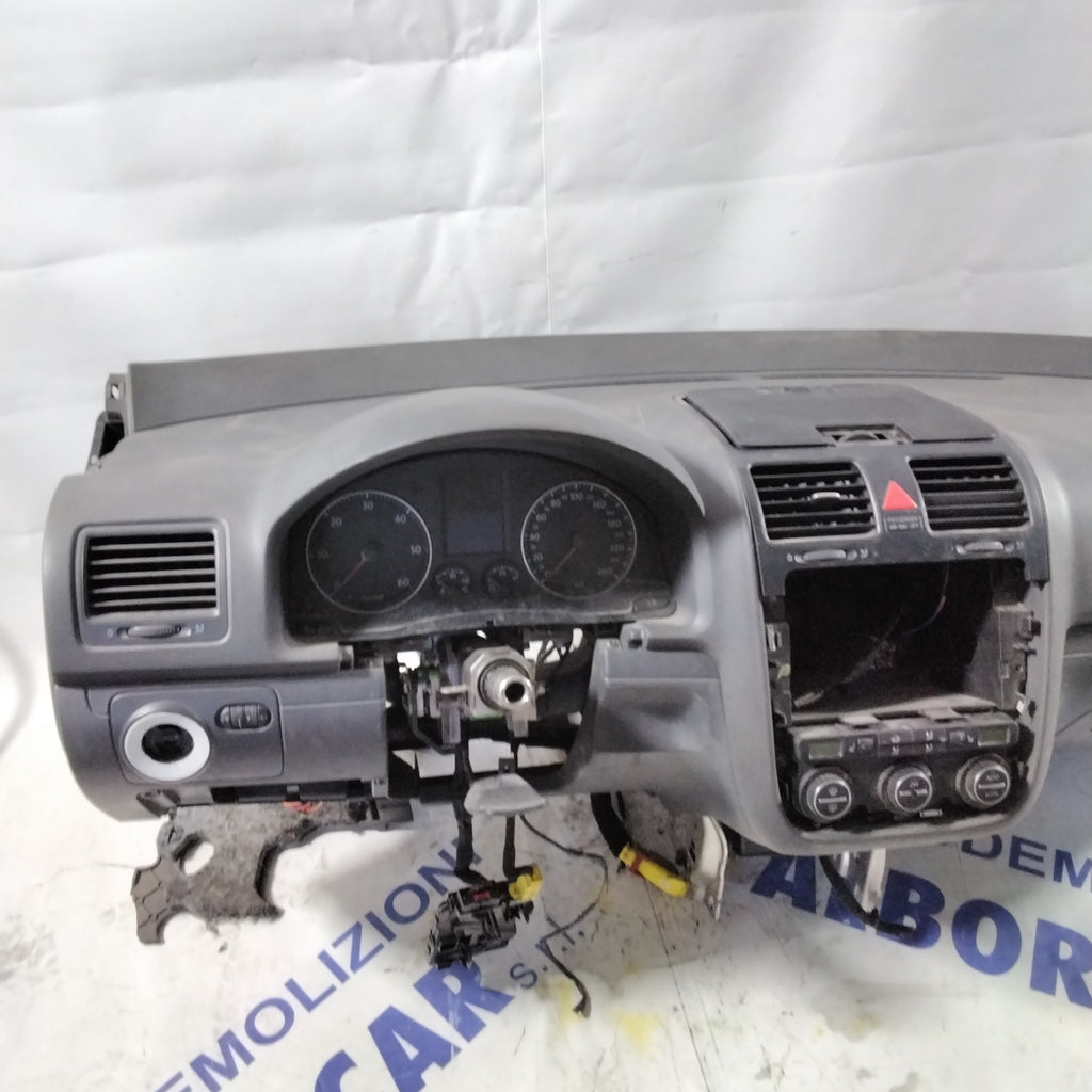 complete dashboard Volkswagen Golf 5 year 2006 (sf19p3)