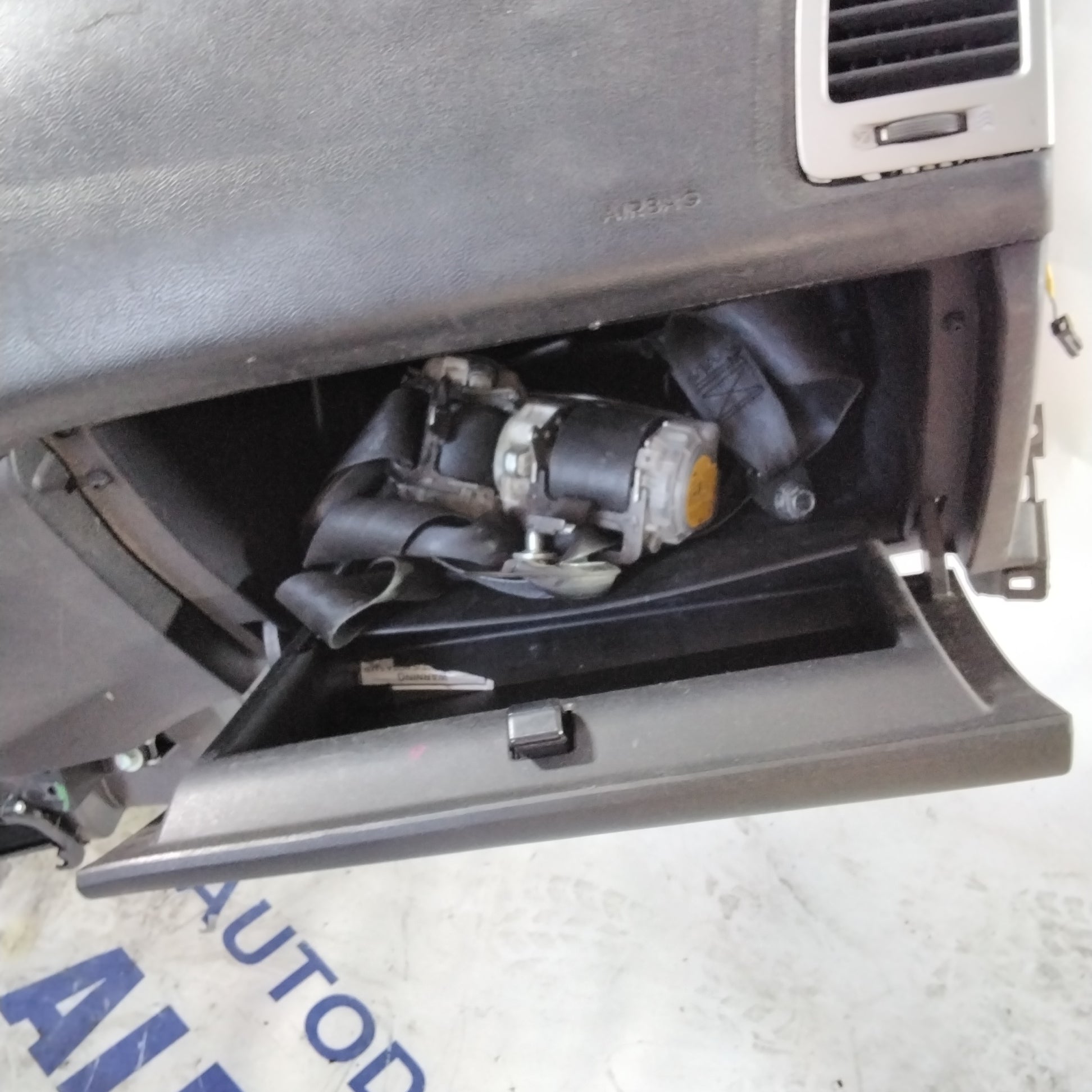 dashboard complete with airbag, control unit and seat belts Hyundai i20 year 2006 (sf19p3)