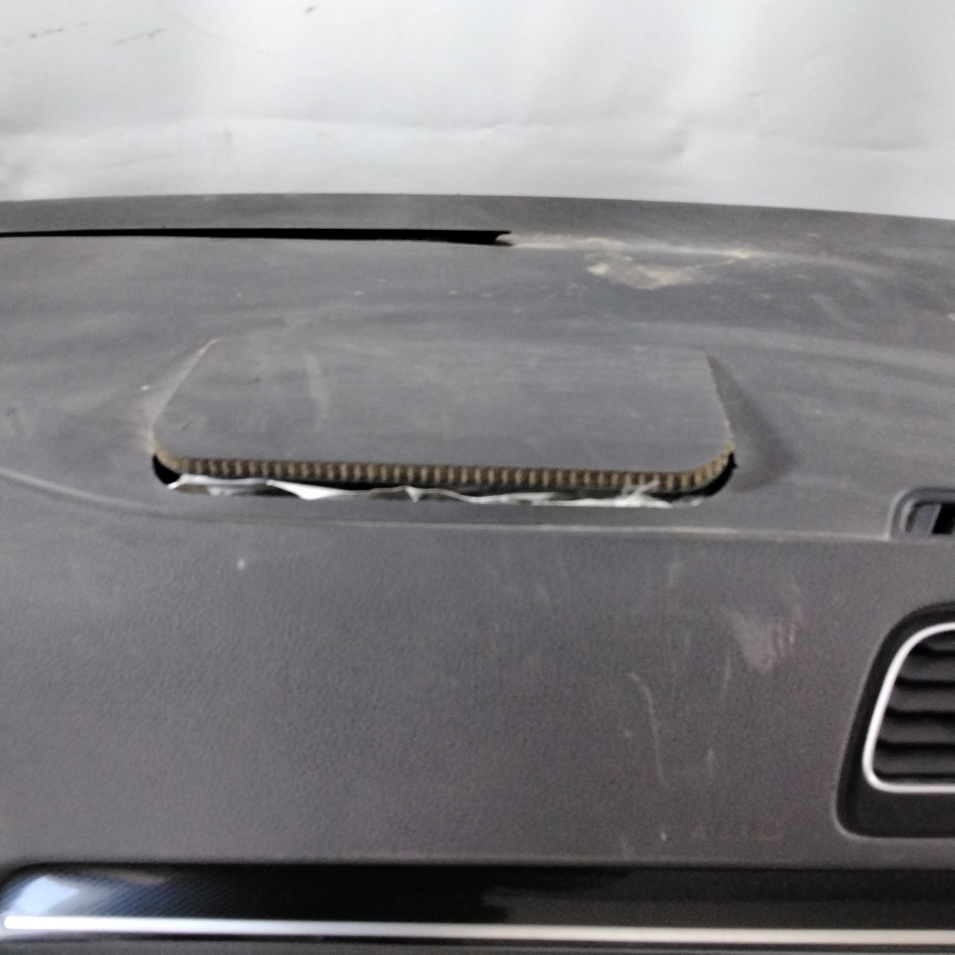 Volkswagen Golf 7 1.6 TDI dashboard with deployed airbag (sf19p3)