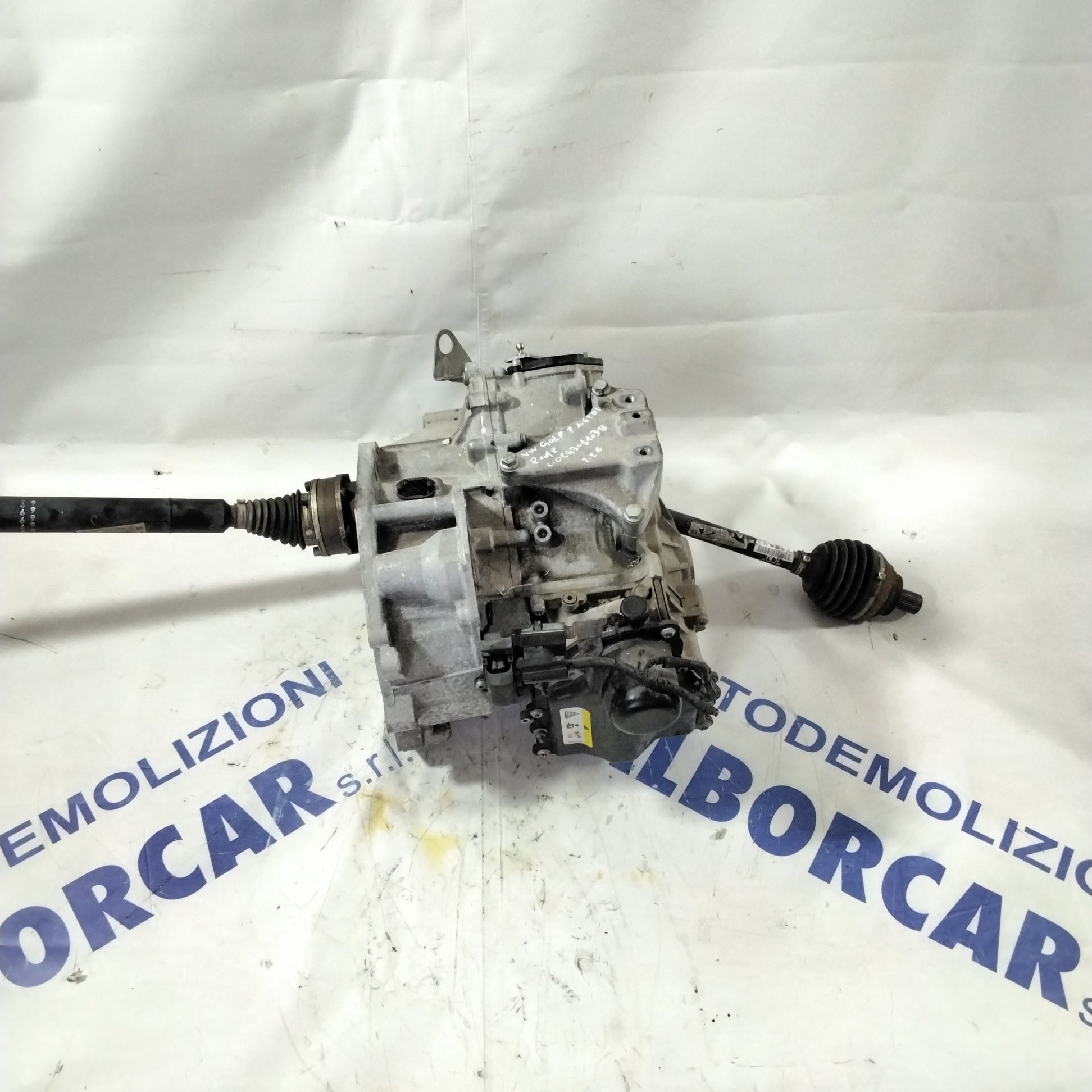 Automatic DSG gearbox Volkswagen Golf 7 1.6 TDI Sportsvan year 2017 code: OCG301103B(sf2p1)
