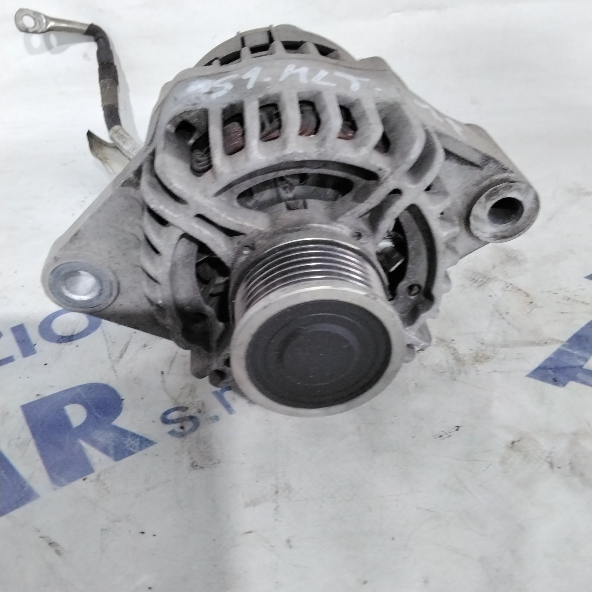 Alternator Alfa Romeo 159 1.9 JTDM year 2006 code: 51764265 / 063377004010 (sf15p6)