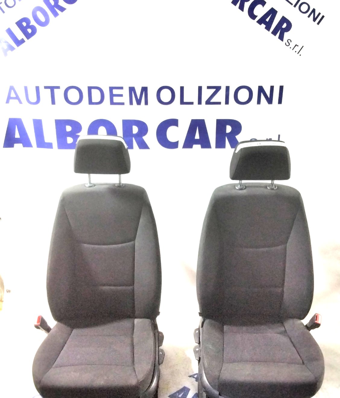 BMW 320 sedan upholstery like new car with 45k km year: 2012