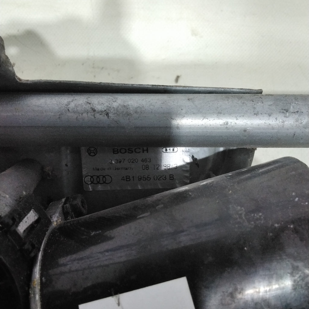 Front Wiper Motor Audi A6 year 1999 code:3397020463(2p)