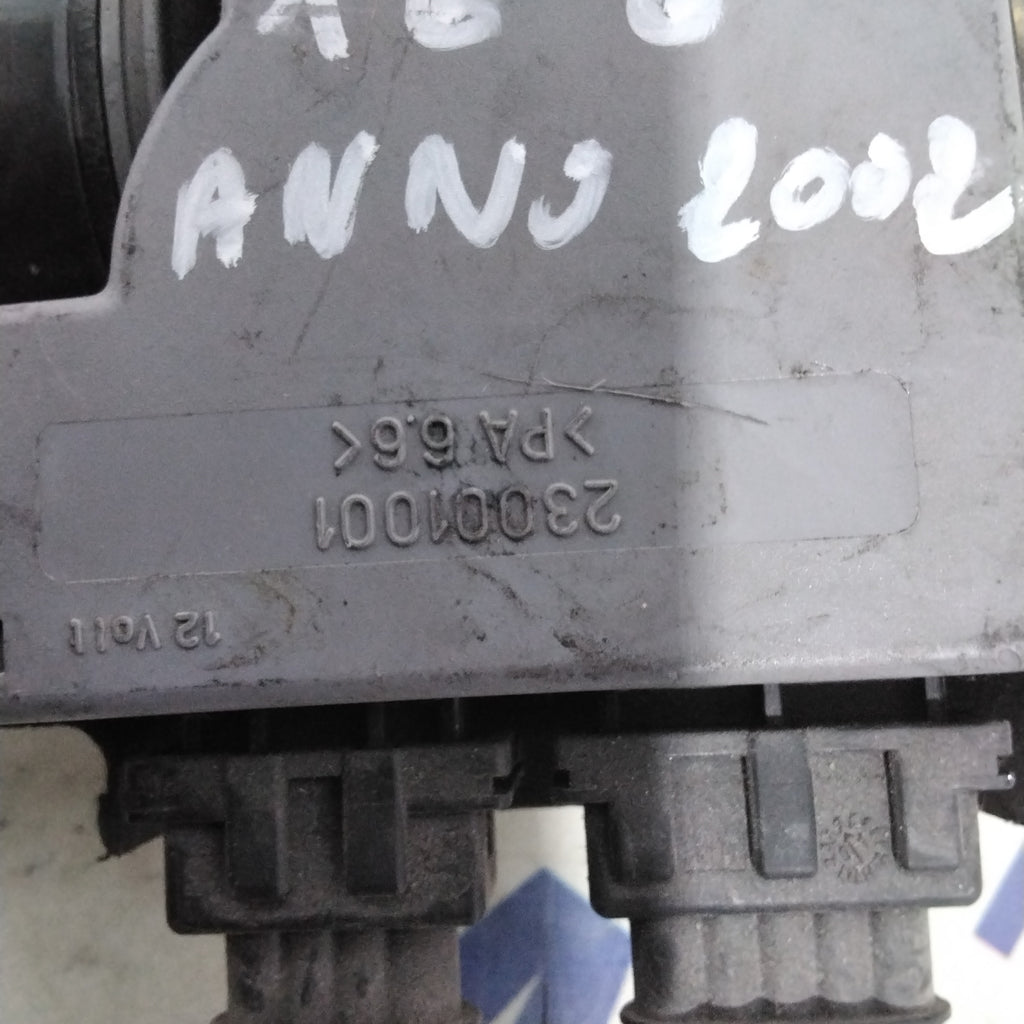 Alfa Romeo 166 2002 front wiper motor code:23001001(2p)
