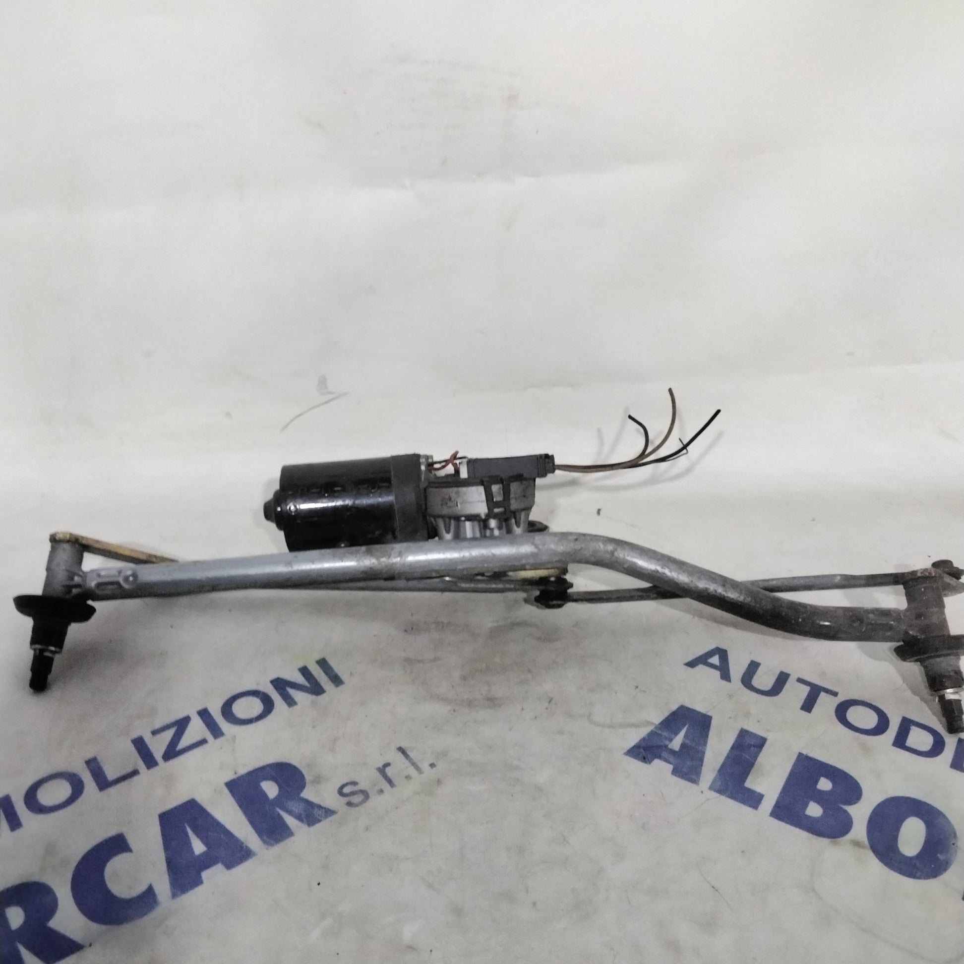 Motorino  Tergicristallo Anteriore BMW 3 serie 320 diesel anno :2004 codice:0390241355(2p)