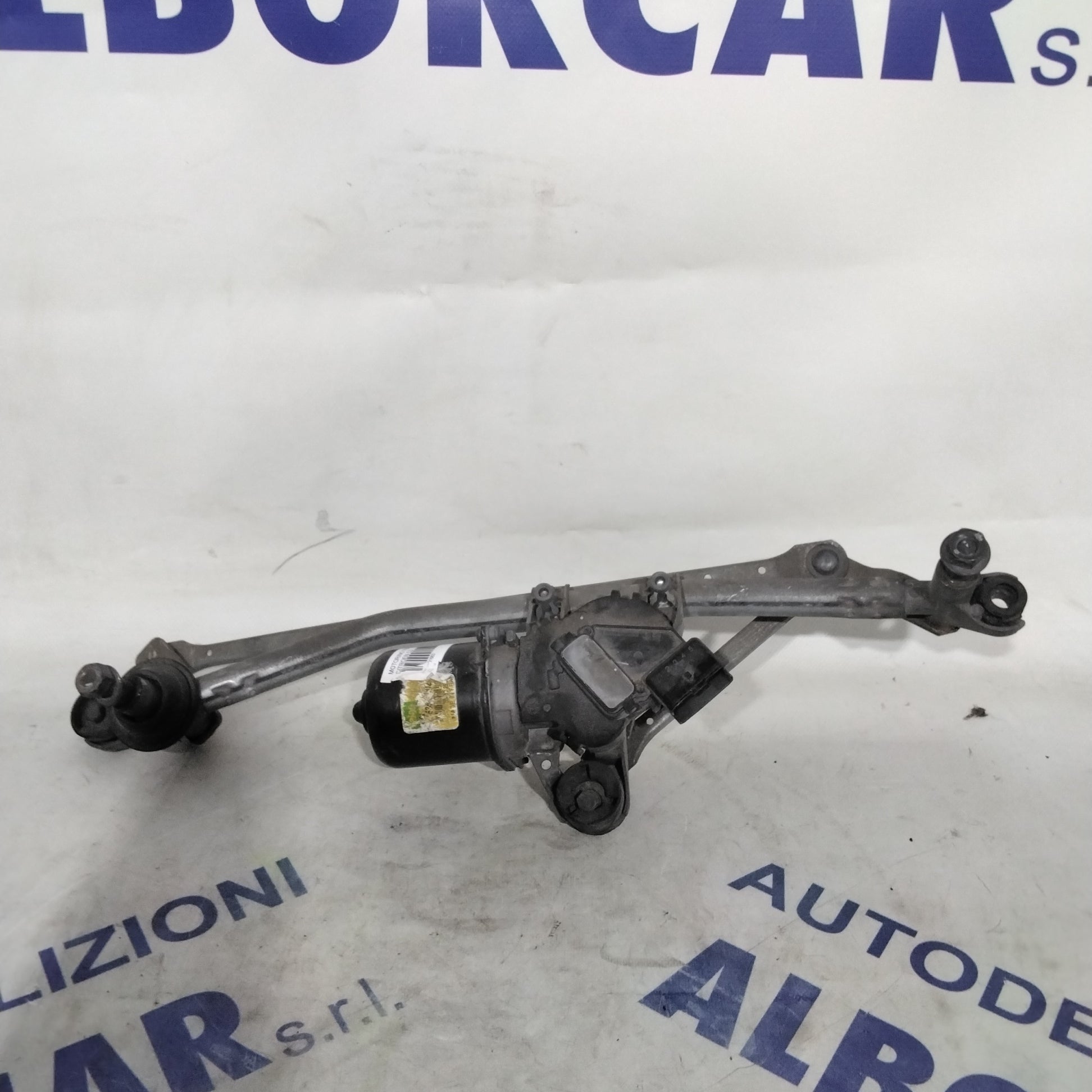 Front Wiper Motor Citroen C3 year 2003 code:53630187(2p)