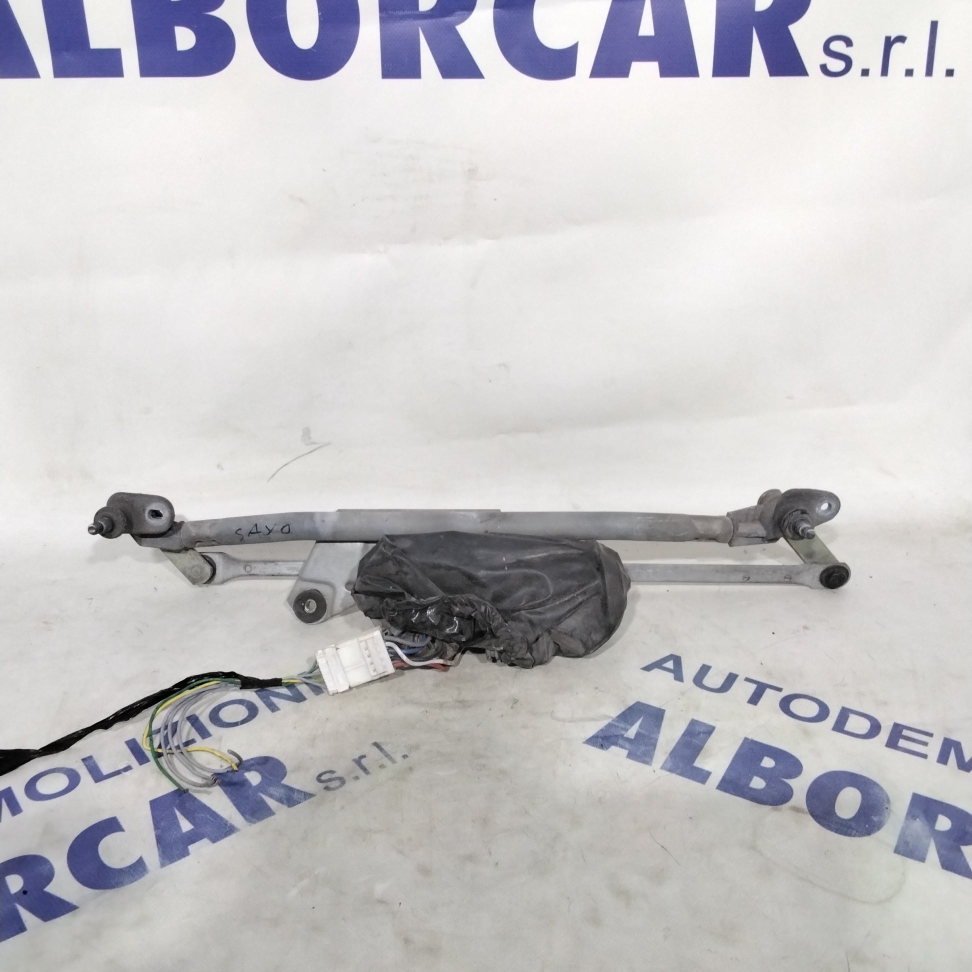Front Wiper Motor Citroen Saxo year 2001 (2-door)