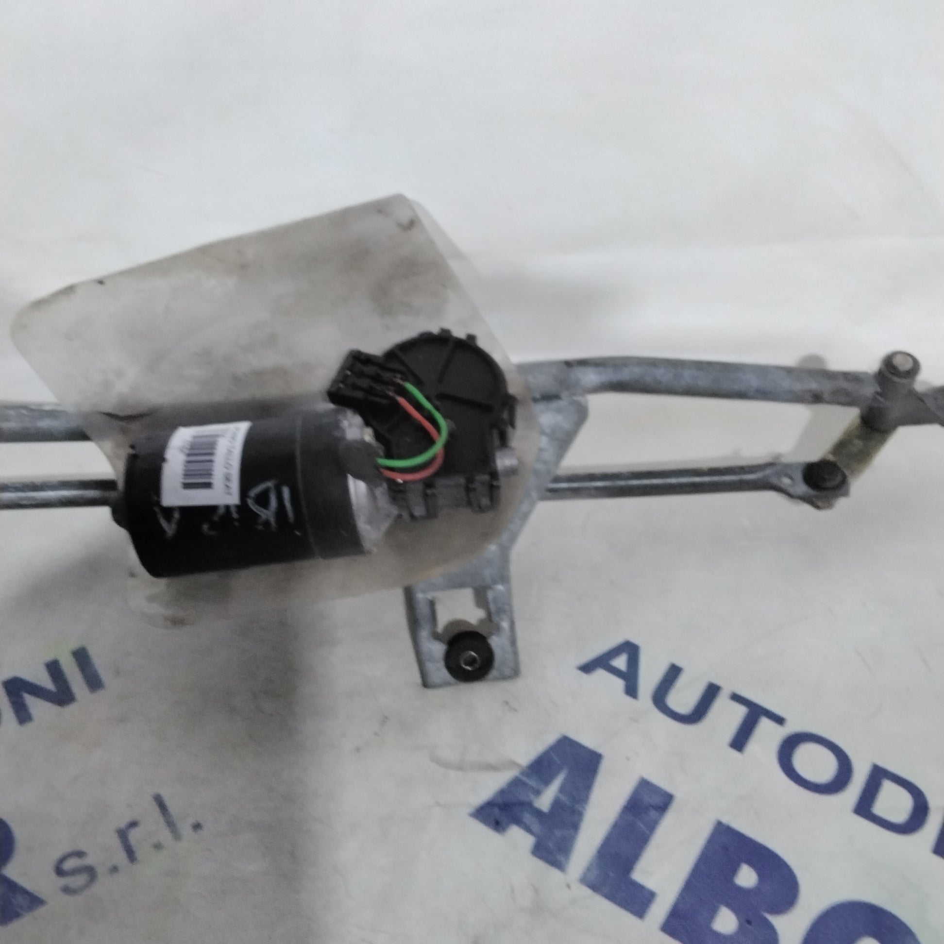 front wiper motor Seat Ibiza year 2001 code: 6K1955023A(2P)