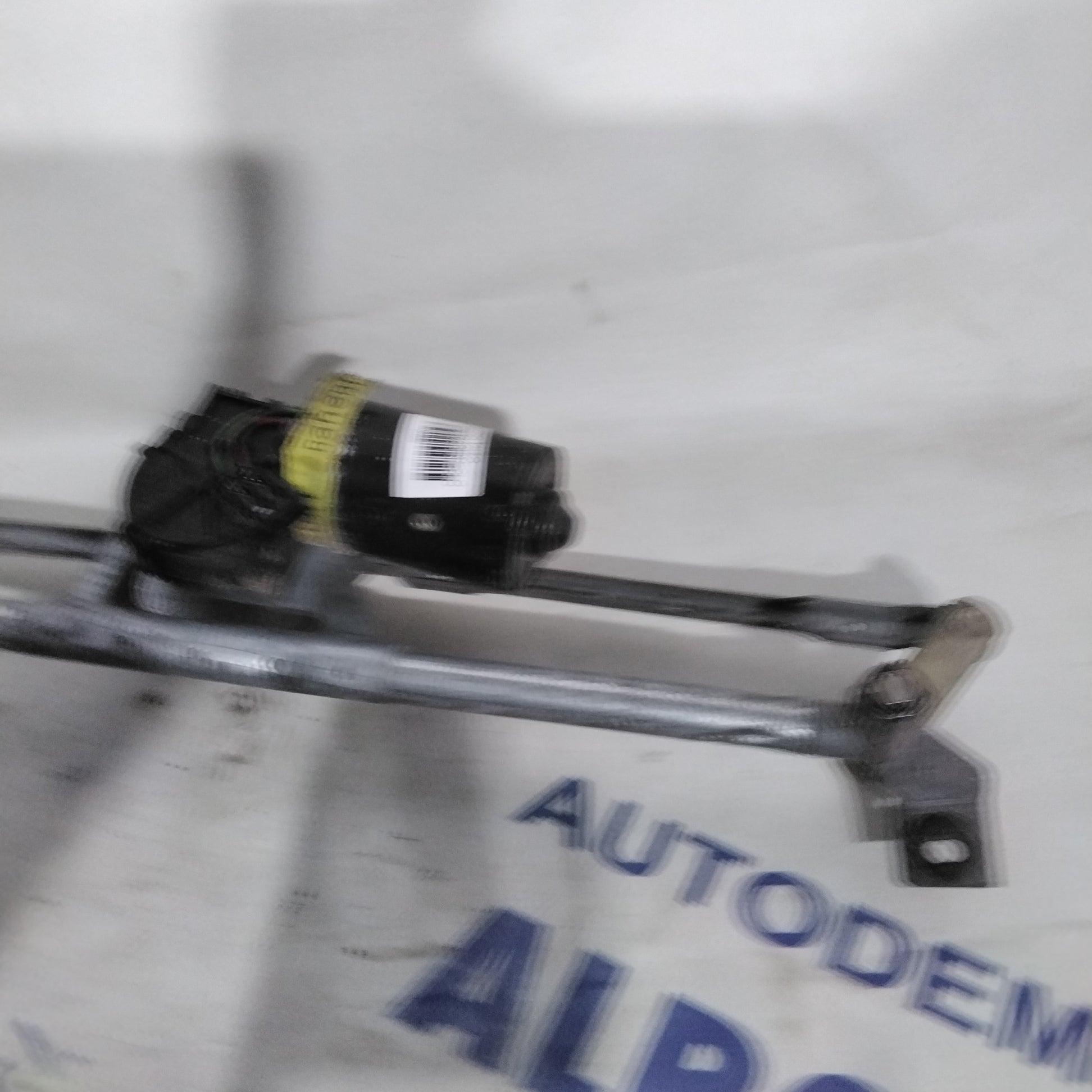 front wiper motor volkswagen polo year 1998 code:3397020373(2p)