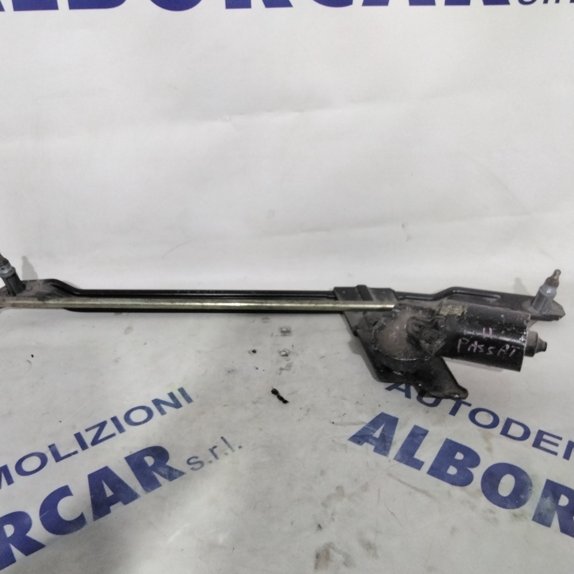Motorino Tergicristallo Anteriore volkswagen passat anno 1989 codice:357955113(2p)