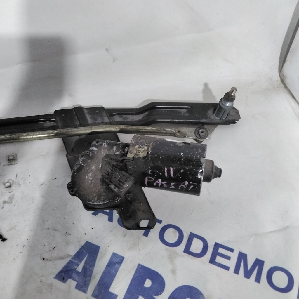 Motorino Tergicristallo Anteriore volkswagen passat anno 1989 codice:357955113(2p)