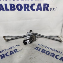 Carica l&#39;immagine nel visualizzatore di Gallery, Motorino Tergicristallo Anteriore volkswagen passat anno 1998 codice:0390146150(2p)
