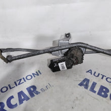 Carica l&#39;immagine nel visualizzatore di Gallery, Motorino Tergicristallo Anteriore volkswagen passat anno 1998 codice:0390146150(2p)
