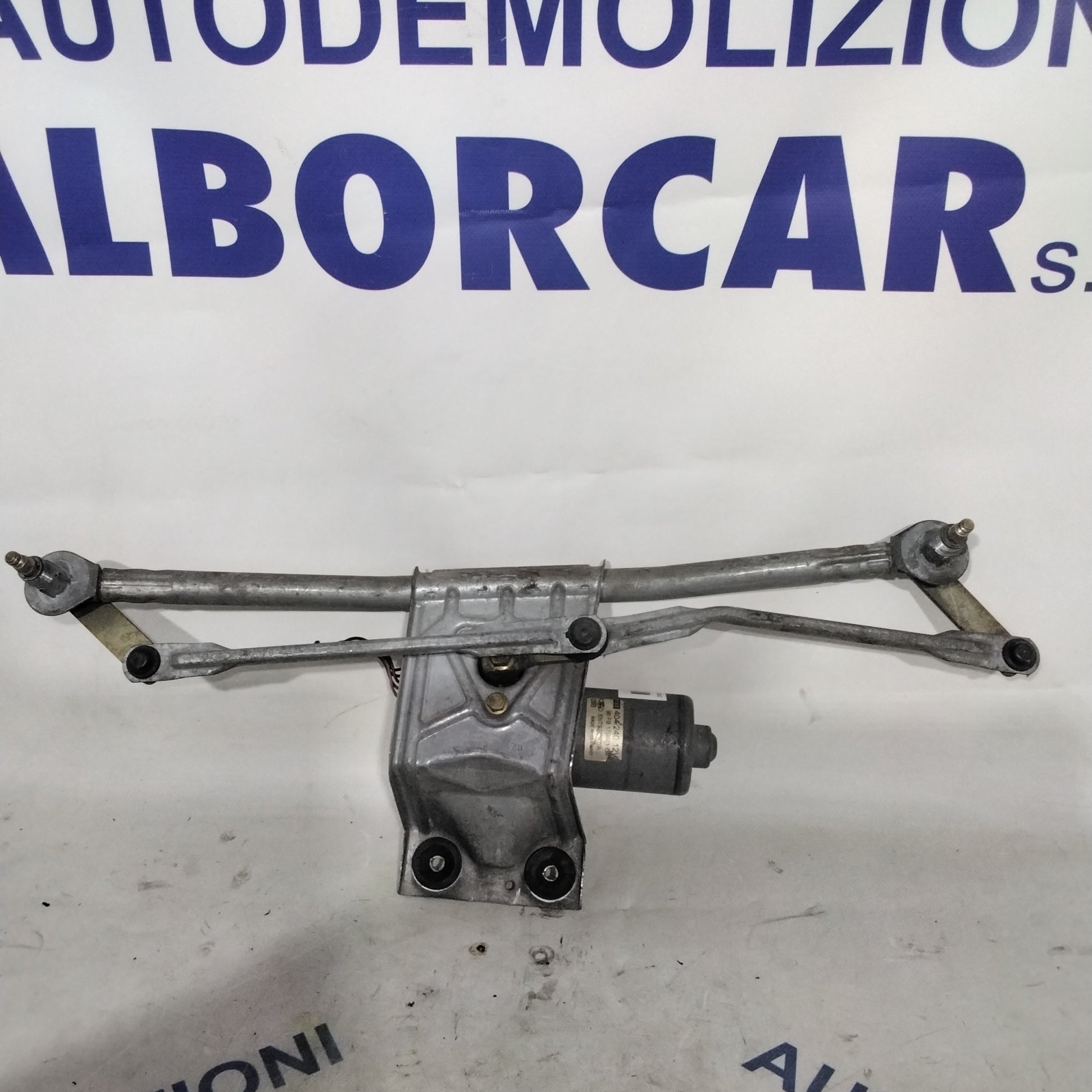 Front Wiper Motor ford puma year 2002 code:404240(2p)