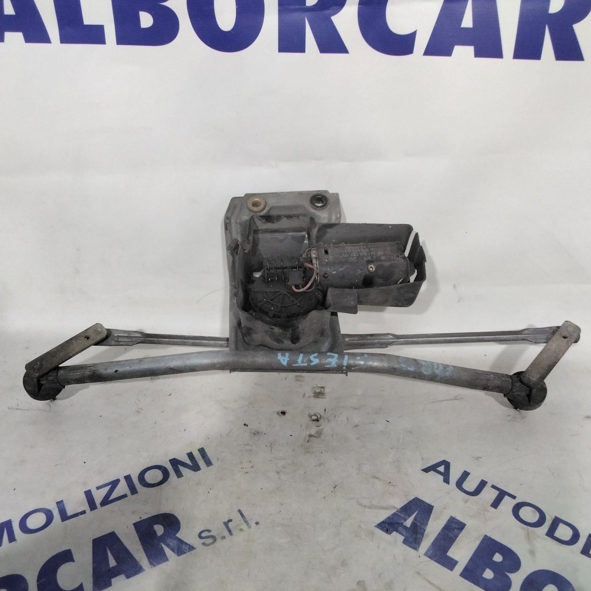front wiper motor Ford Fiesta year 2002 code:0390241306(2p)