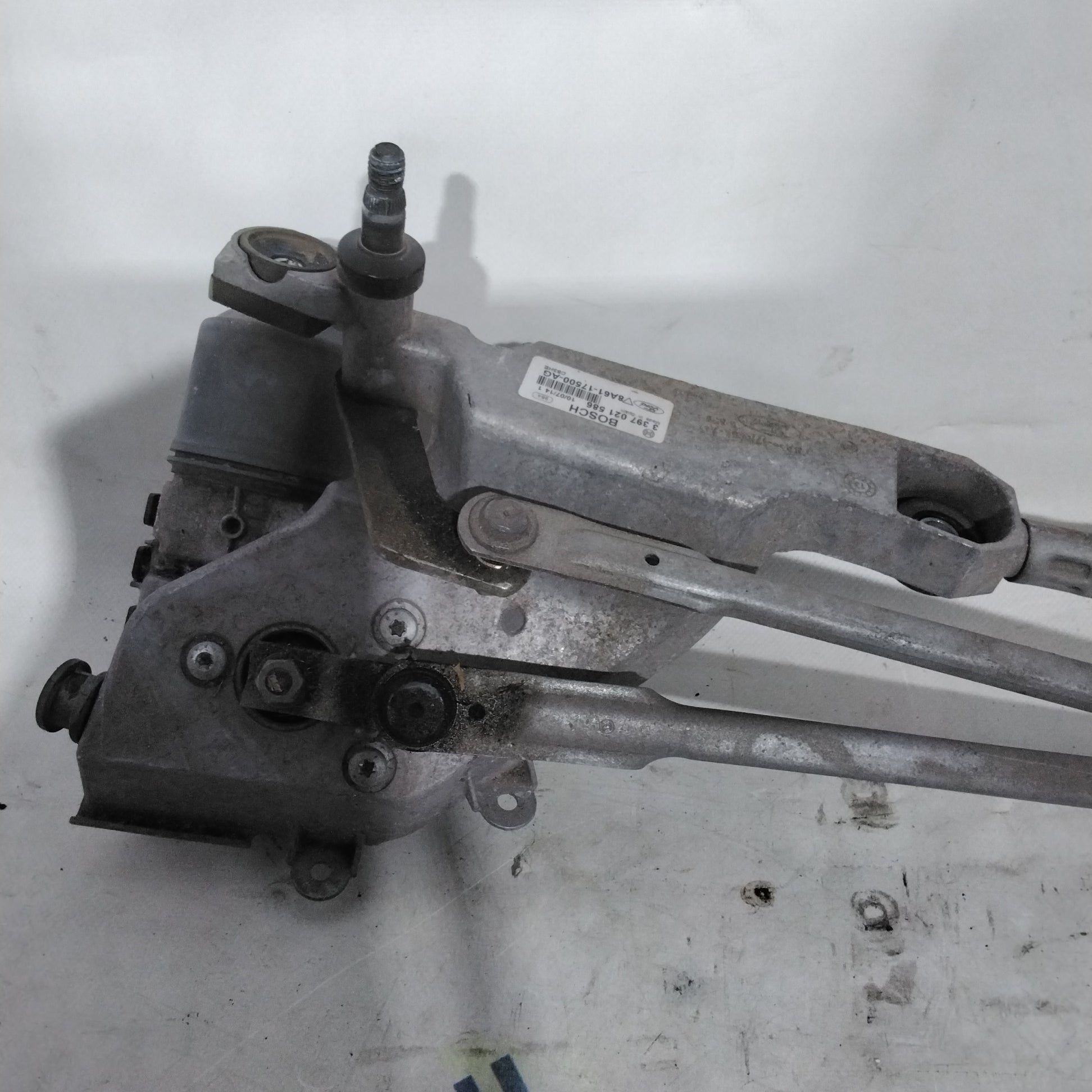 Front Wiper Motor Ford Fiesta year 2014 code:0390241574(2p)