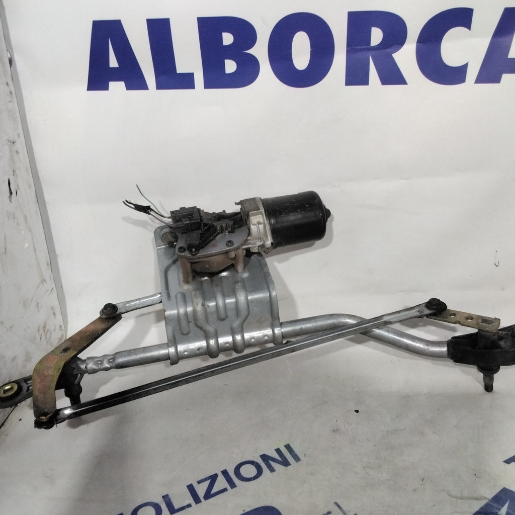 front wiper motor Renault Megane year 2006