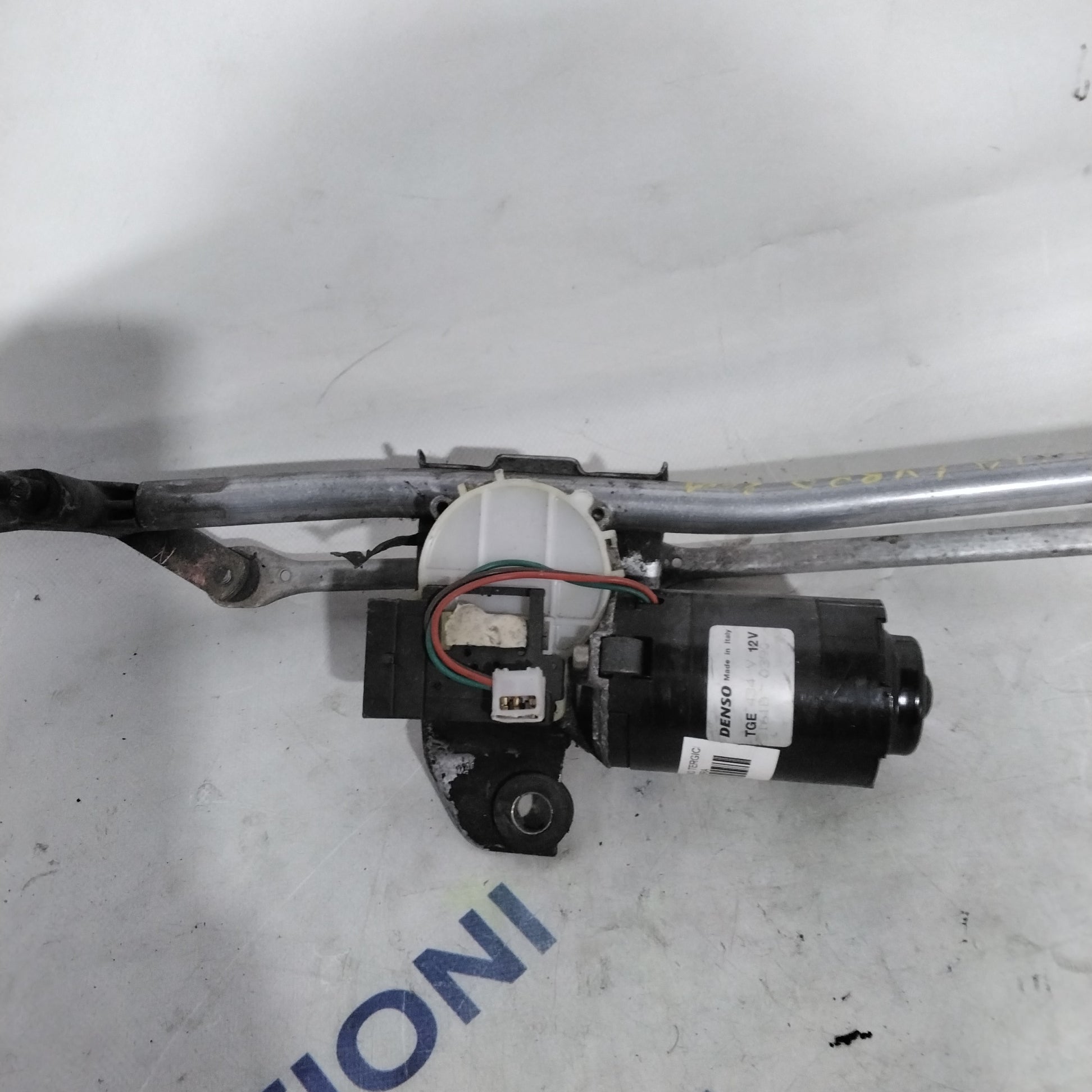 front wiper motor Lancia Lybra year 2001 code: 3161B0390 (2p)