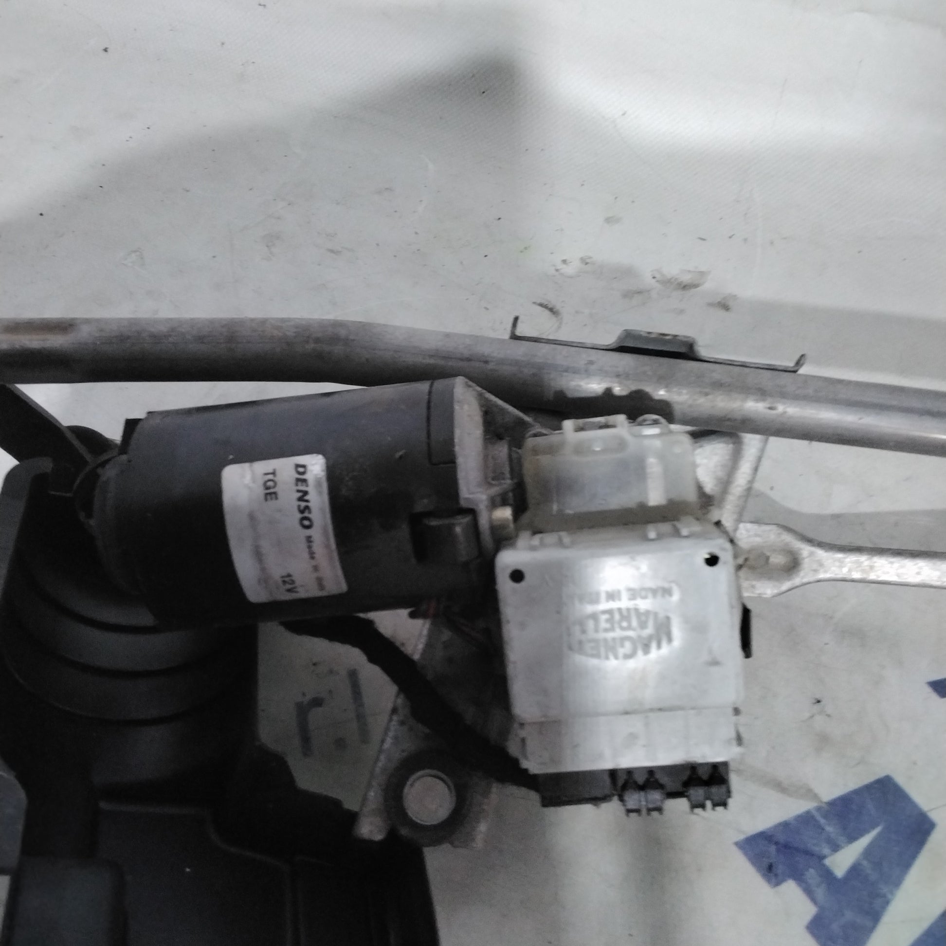 Front Wiper Motor Lancia Y year 2003 code:TGE209A(2p)