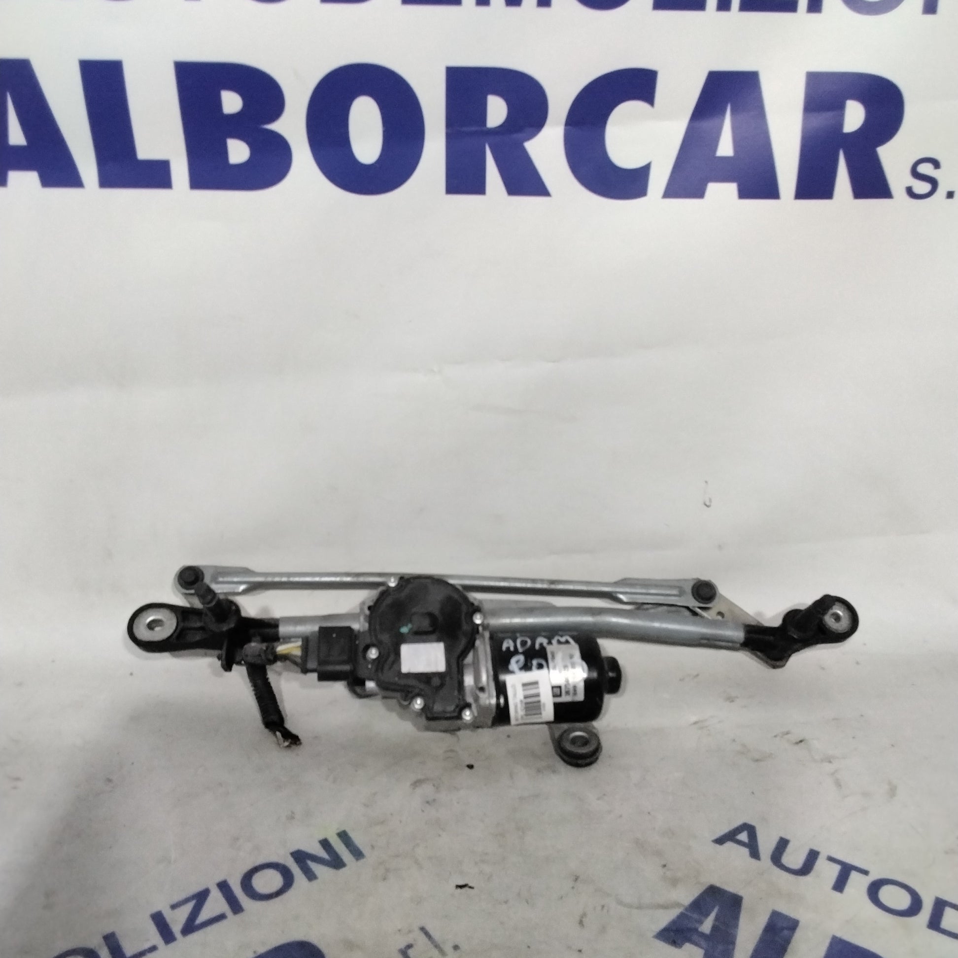 Front Wiper Motor Opel Adam year 2012 code:367546129(2p)